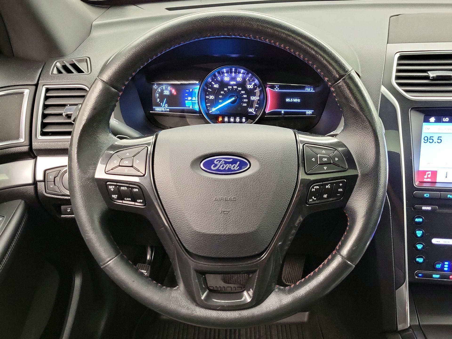 Thumbnail: 2019 Ford Explorer - 10
