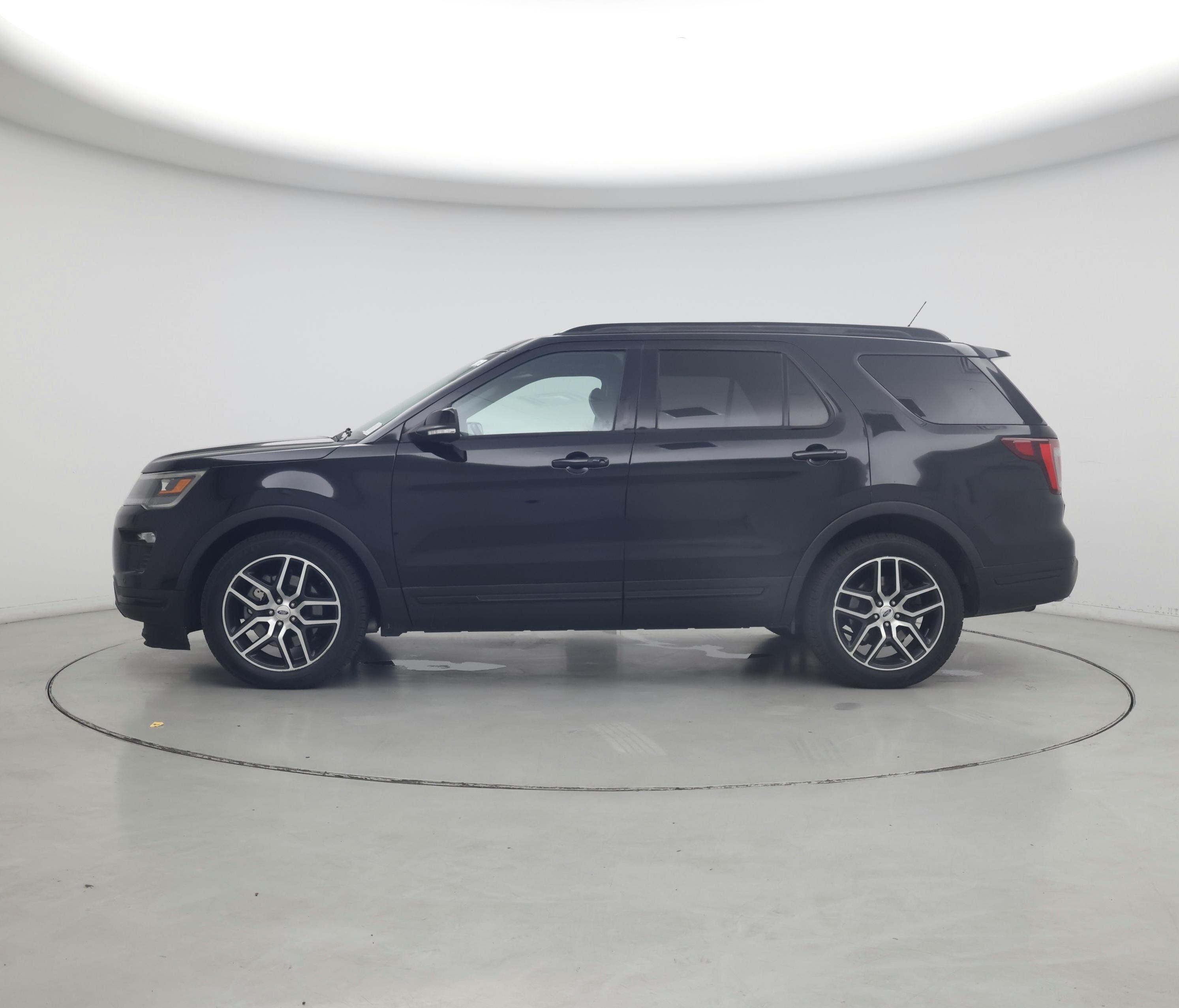 Thumbnail: 2019 Ford Explorer - 3