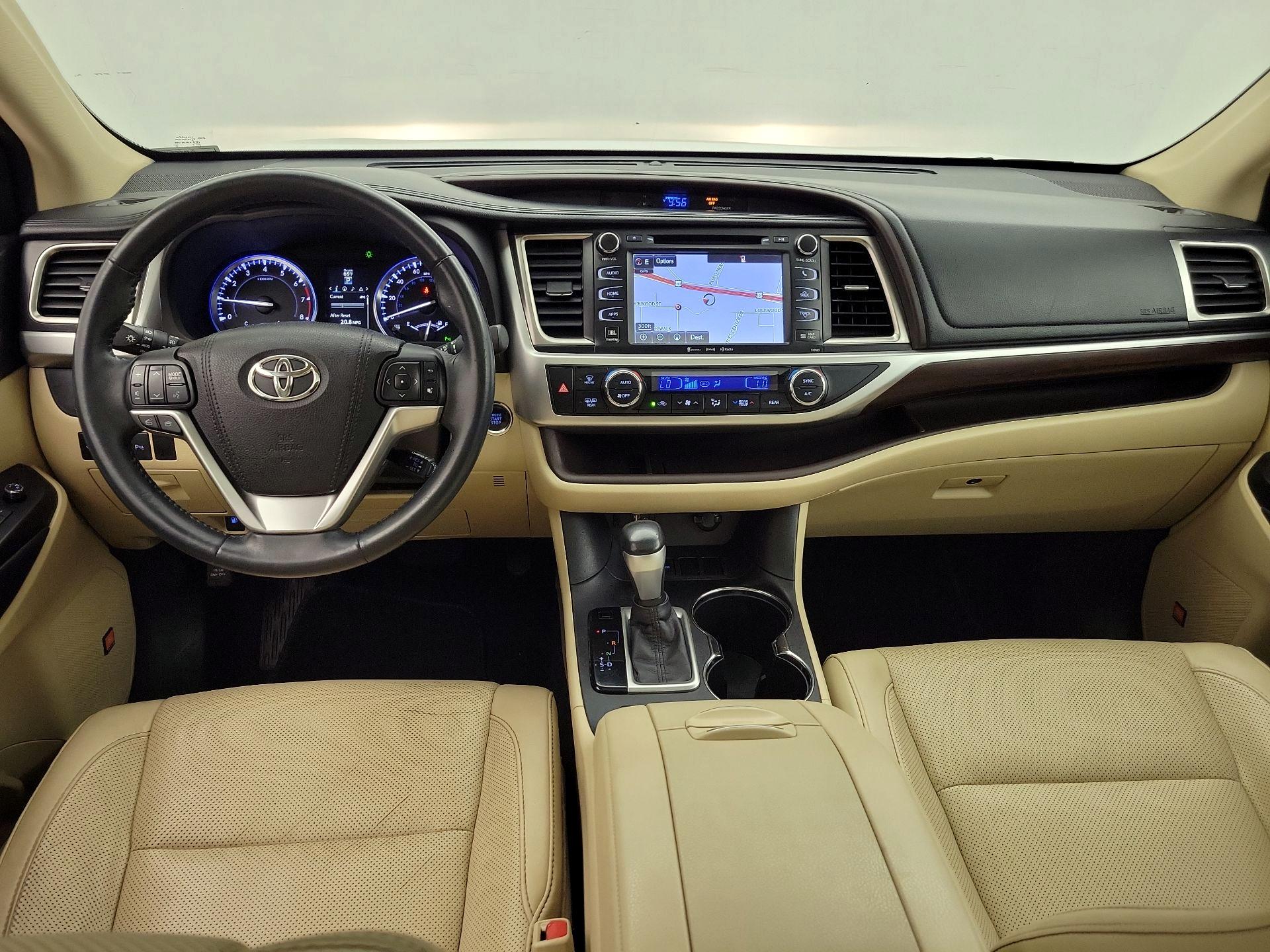Thumbnail: 2016 Toyota Highlander - 9