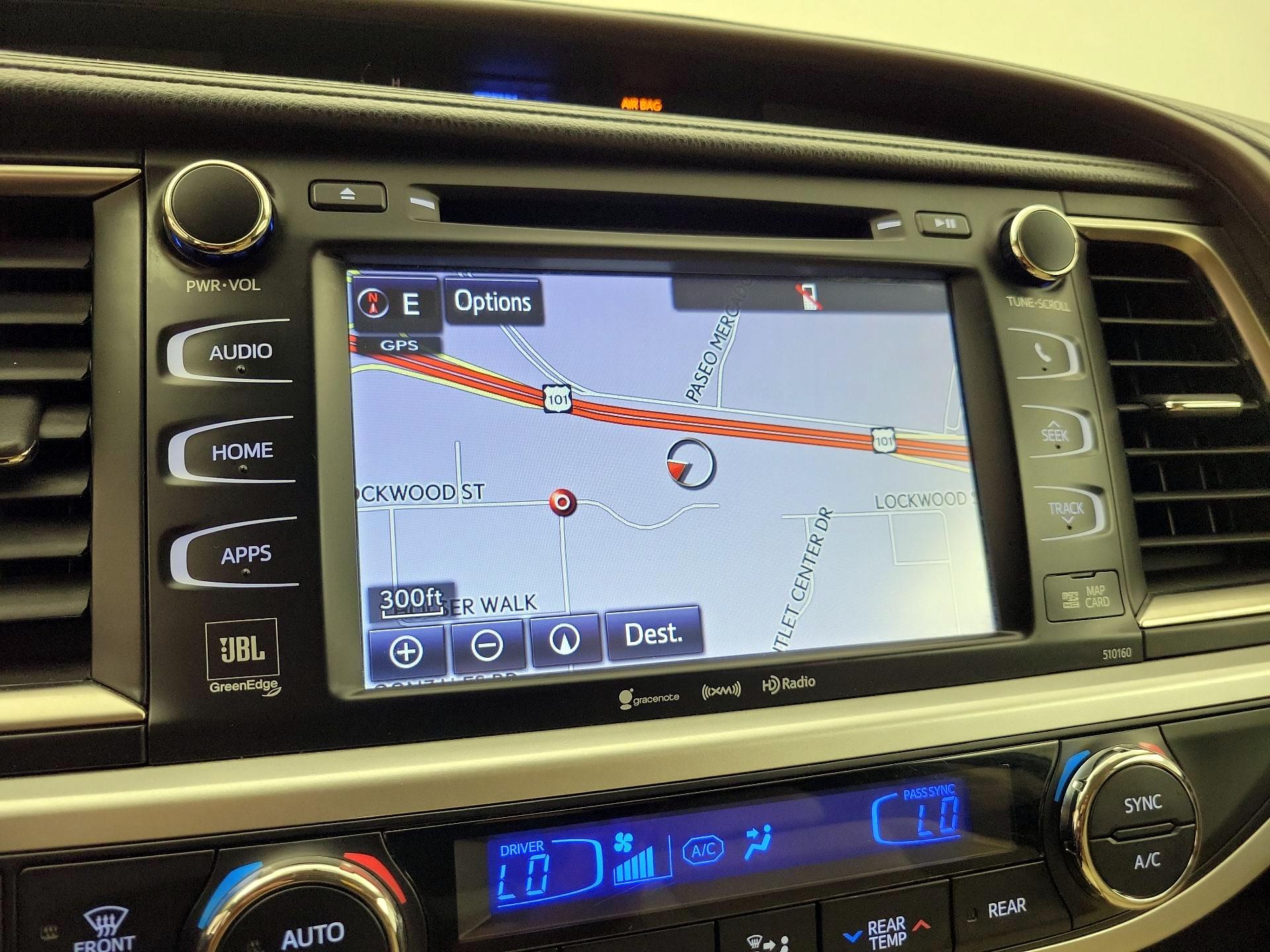 Thumbnail: 2016 Toyota Highlander - 14