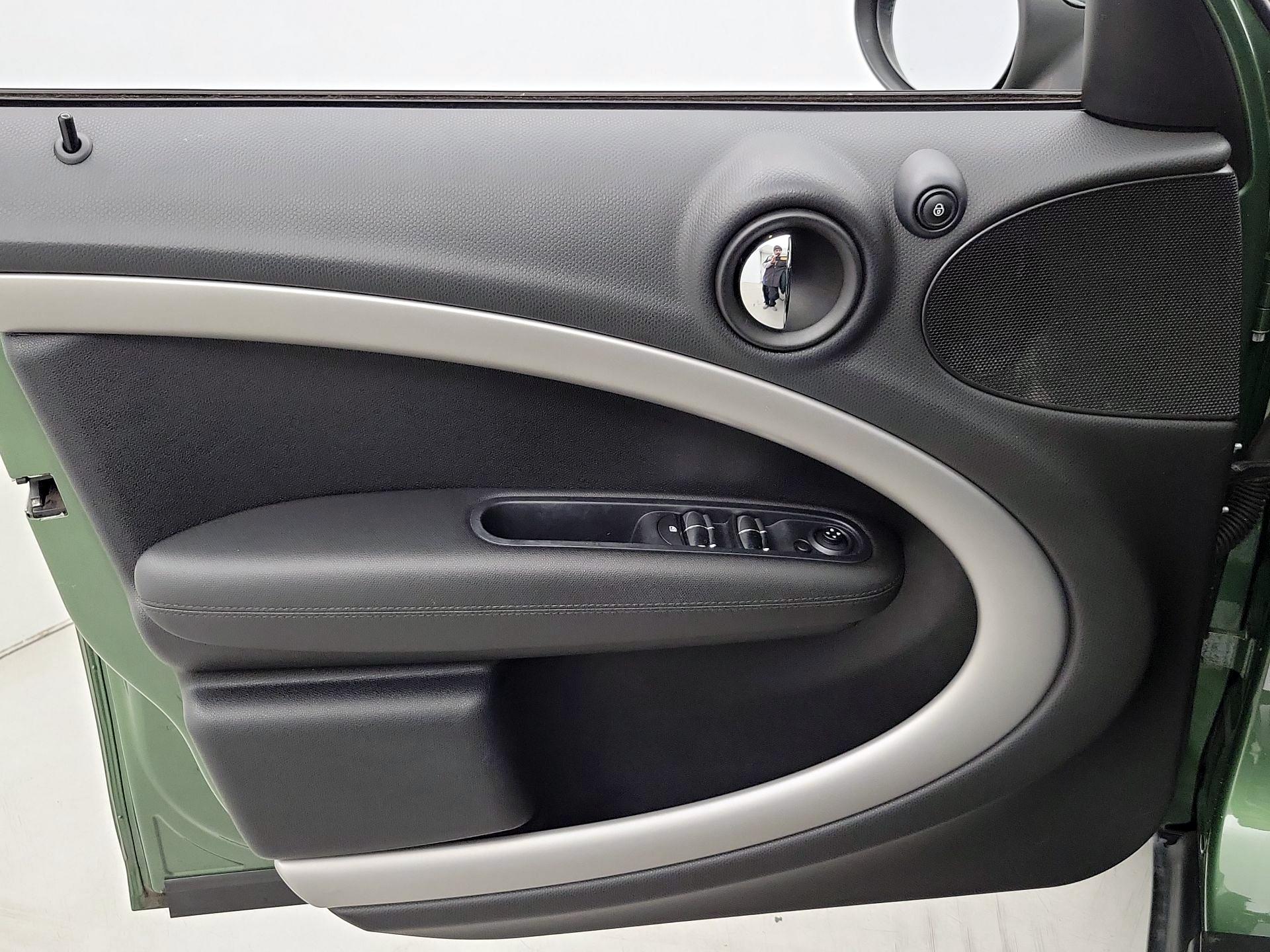 Thumbnail: 2015 MINI Cooper Countryman - 12