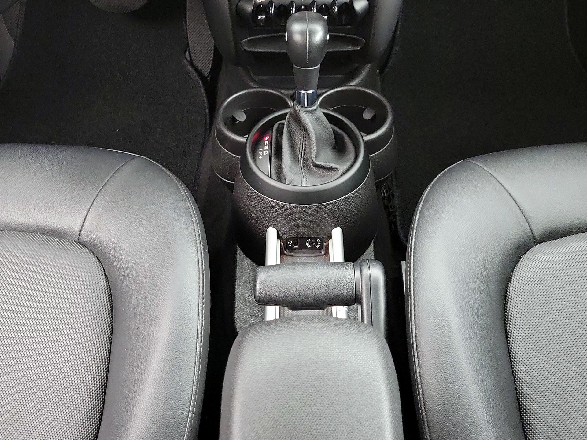 Thumbnail: 2015 MINI Cooper Countryman - 15