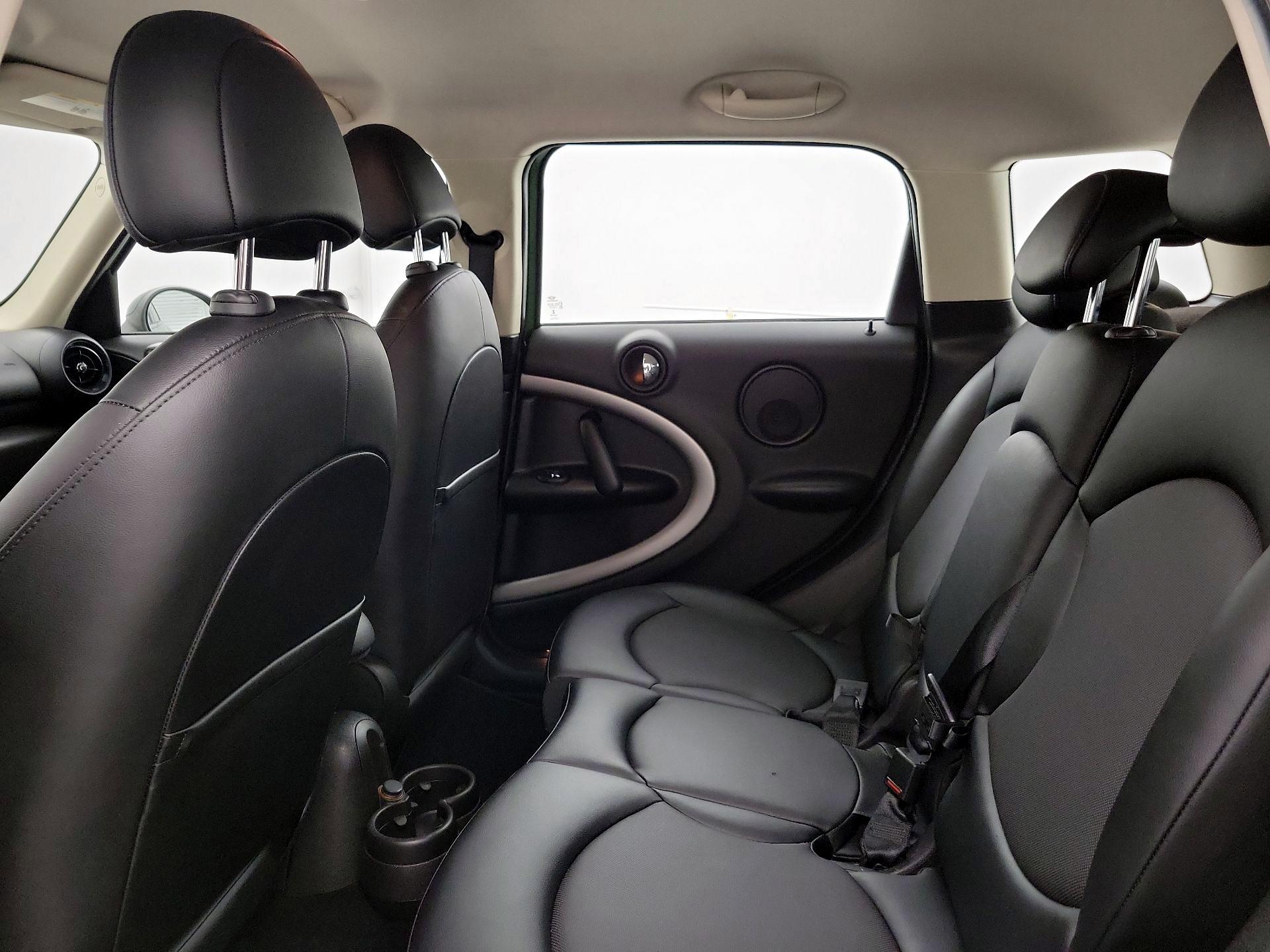 Thumbnail: 2015 MINI Cooper Countryman - 17
