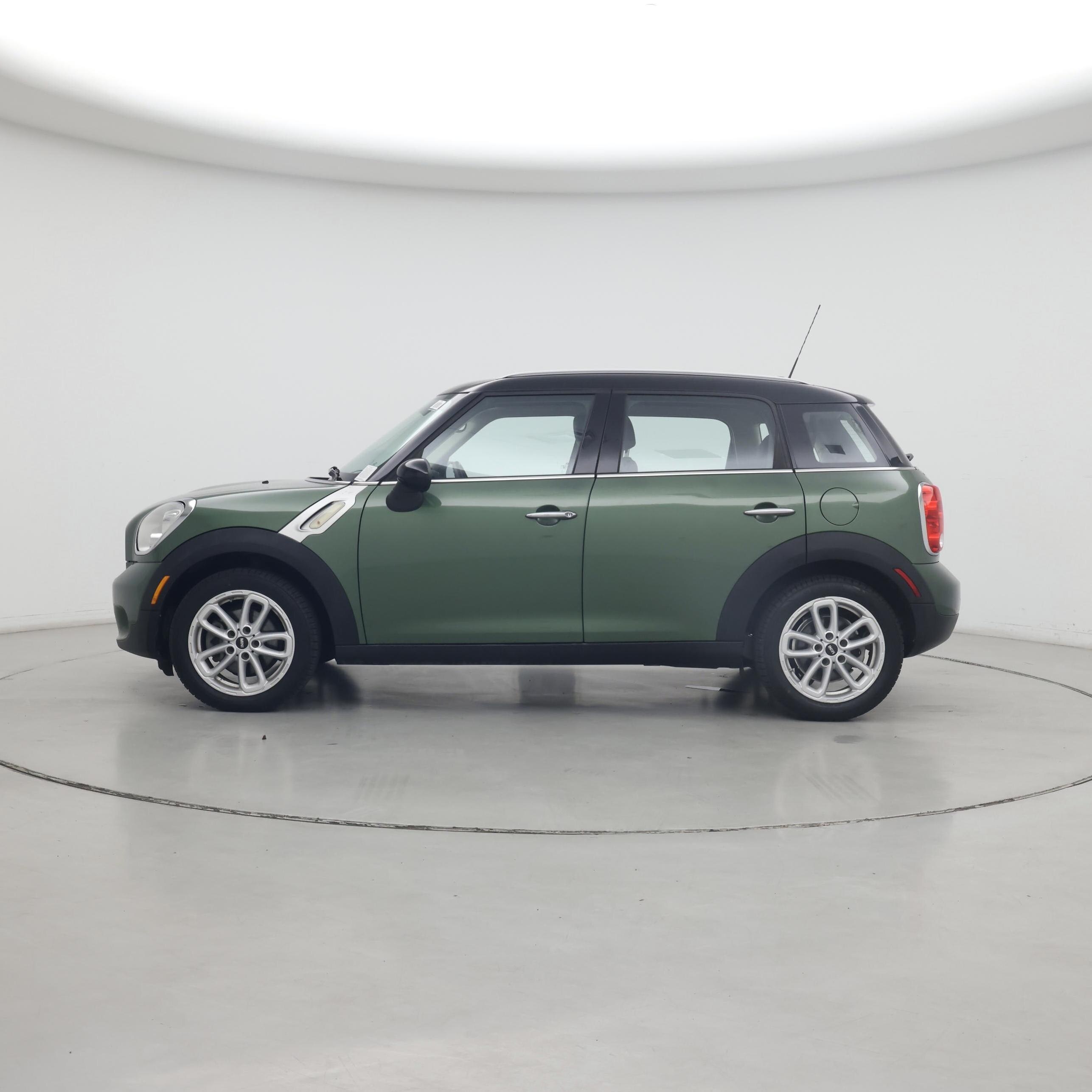 Thumbnail: 2015 MINI Cooper Countryman - 3