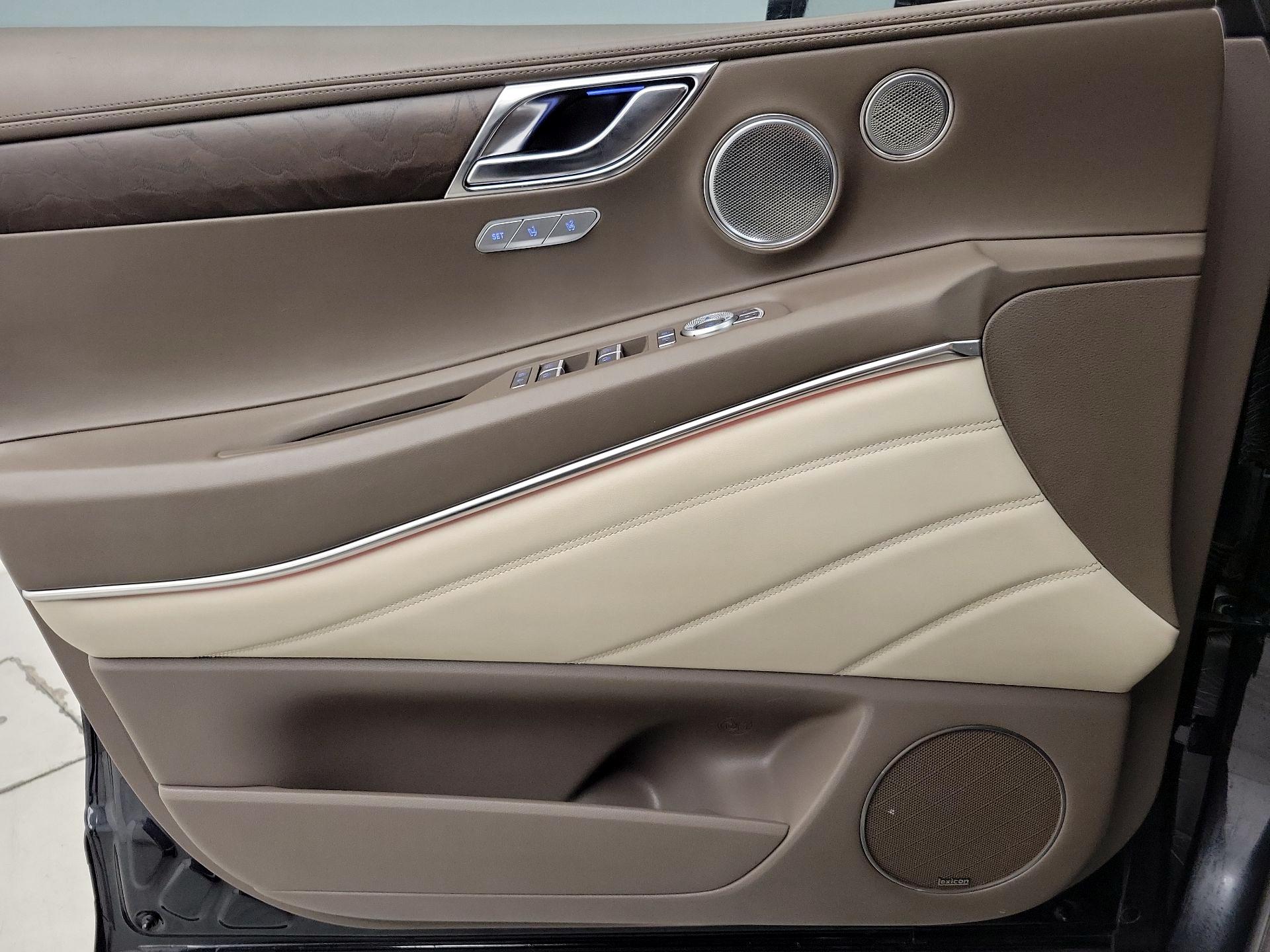 Thumbnail: 2021 Genesis GV80 - 12