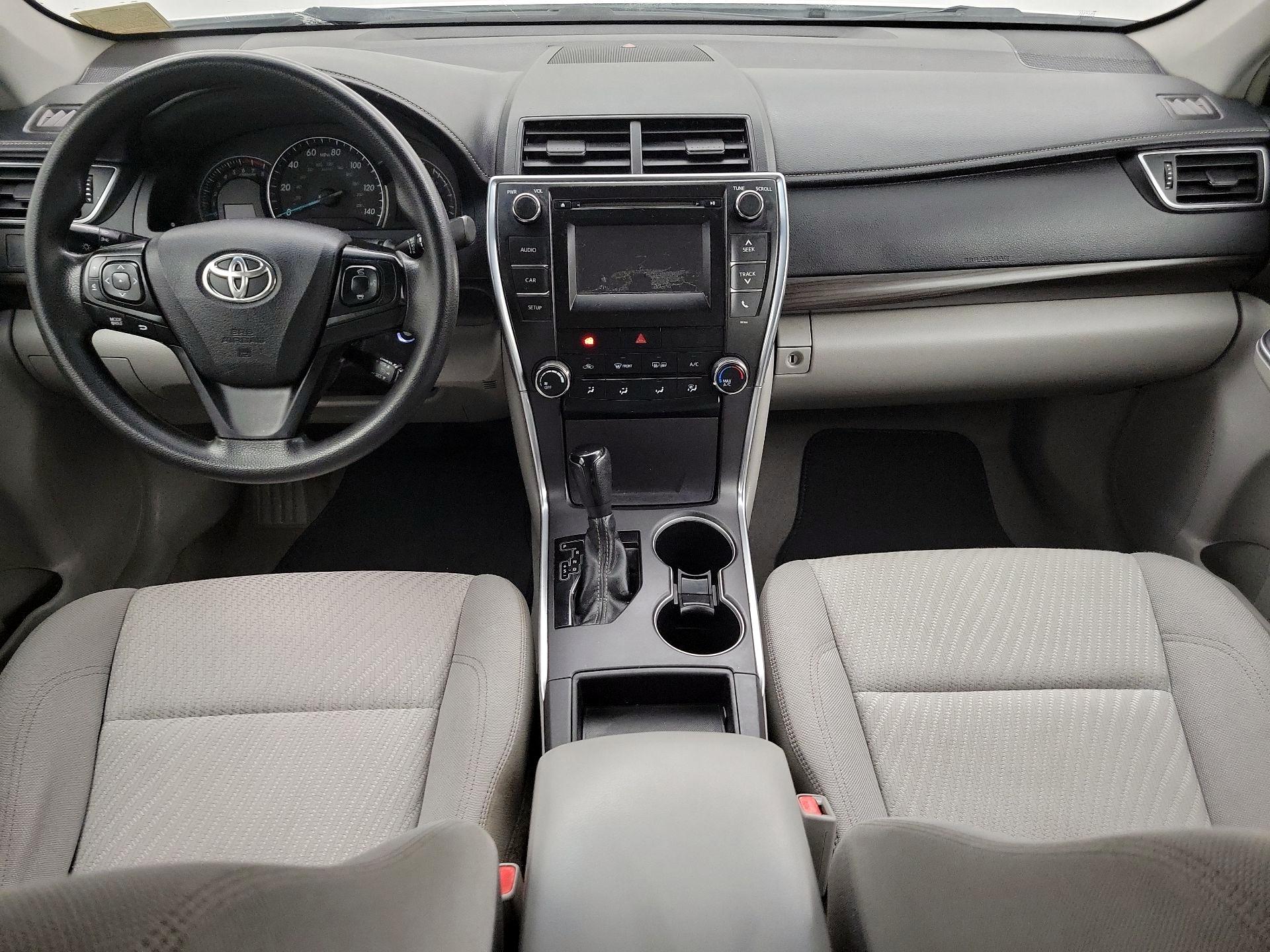 Thumbnail: 2015 Toyota Camry - 9