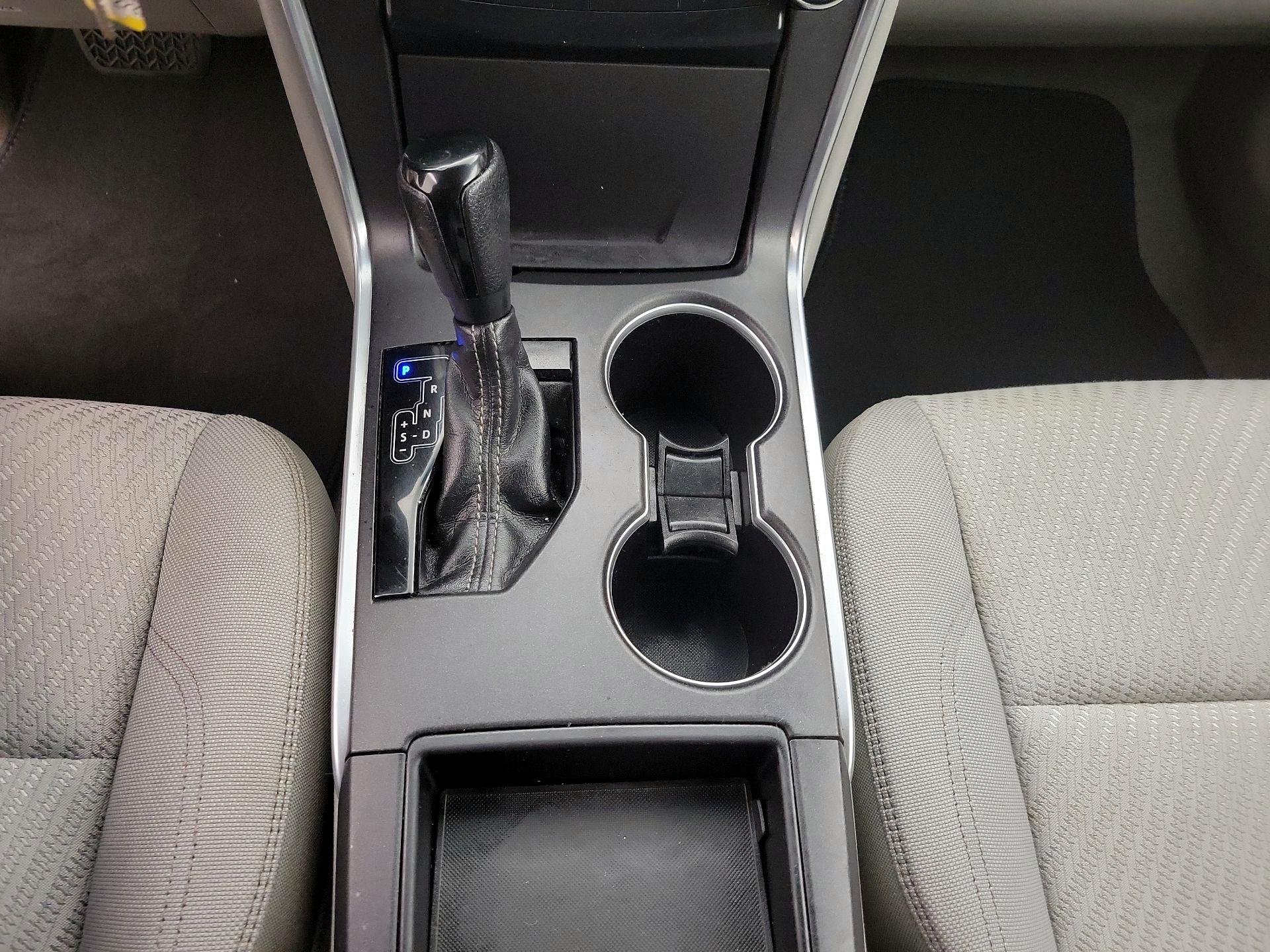 Thumbnail: 2015 Toyota Camry - 16