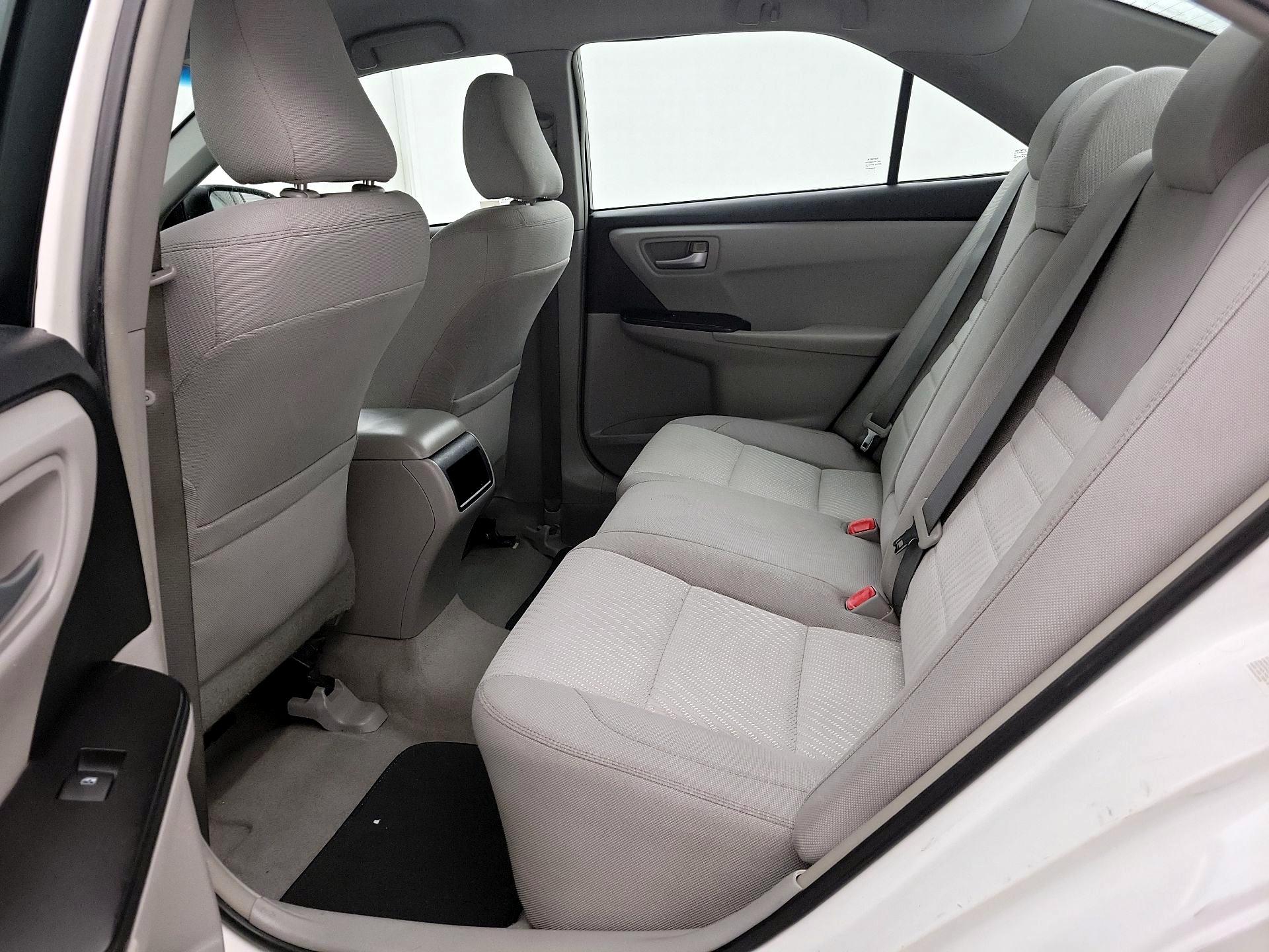 Thumbnail: 2015 Toyota Camry - 18