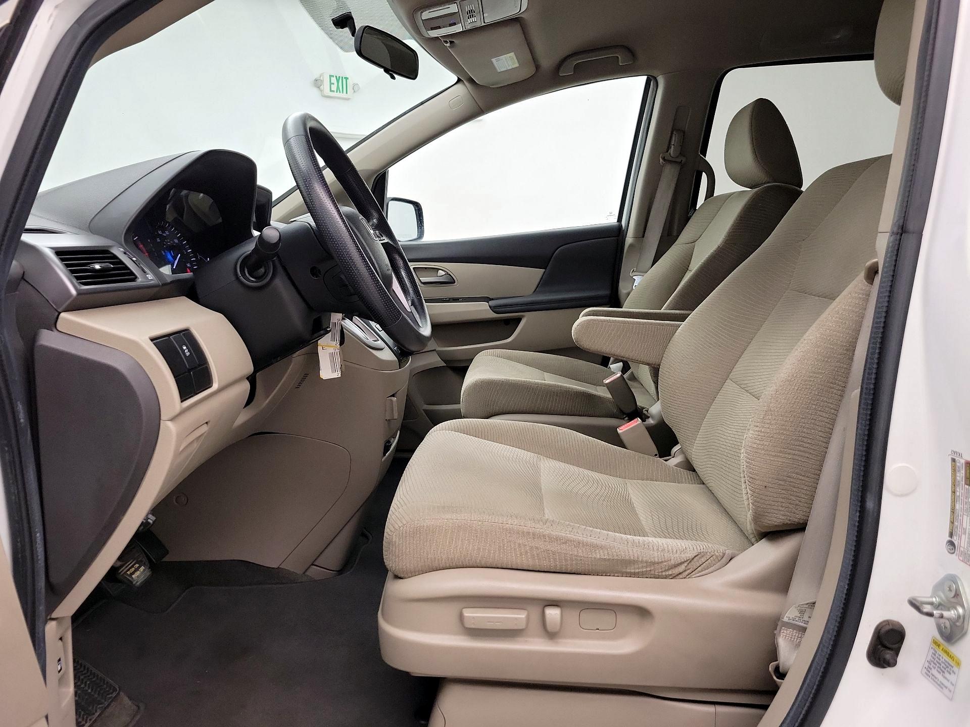 Thumbnail: 2013 Honda Odyssey - 11