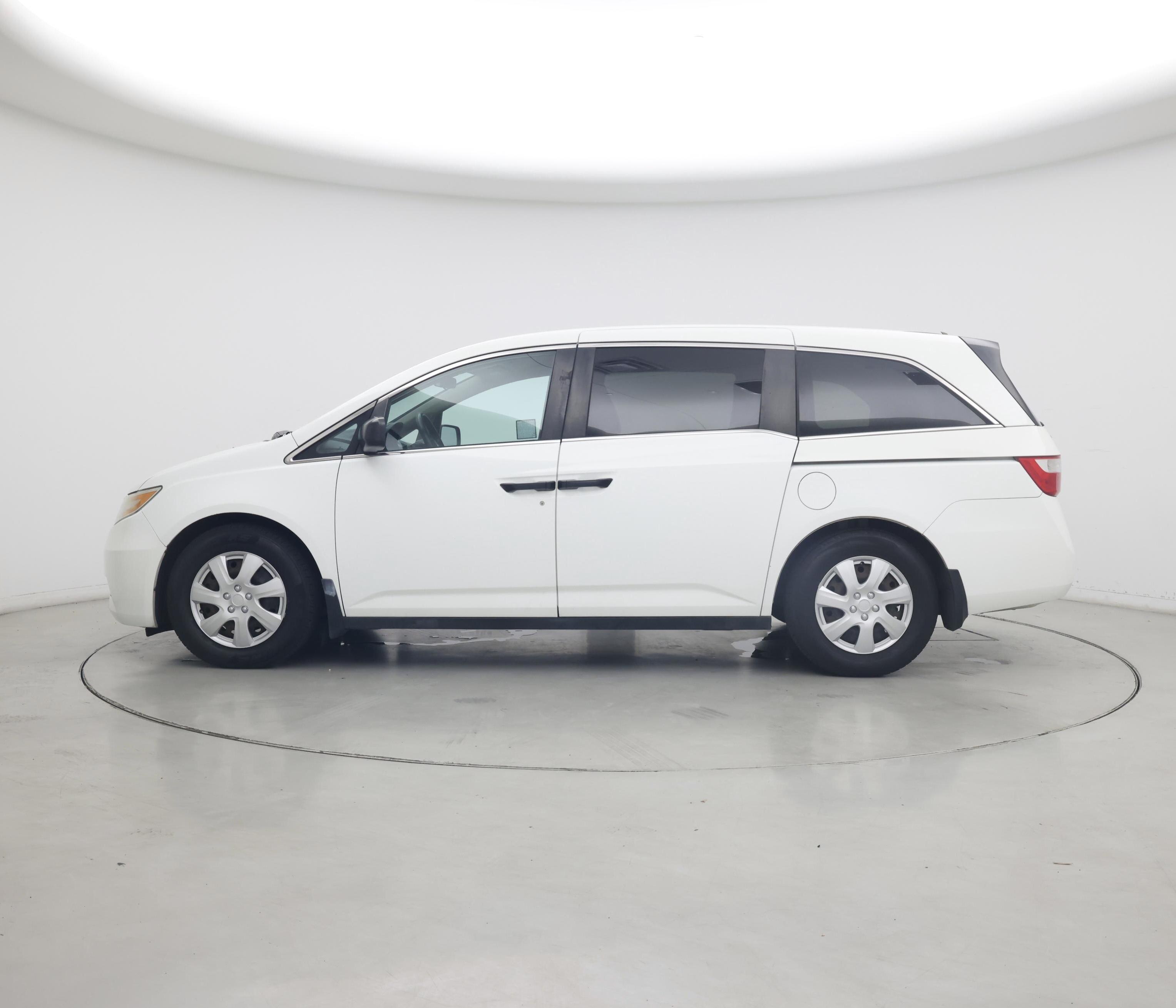 Thumbnail: 2013 Honda Odyssey - 3