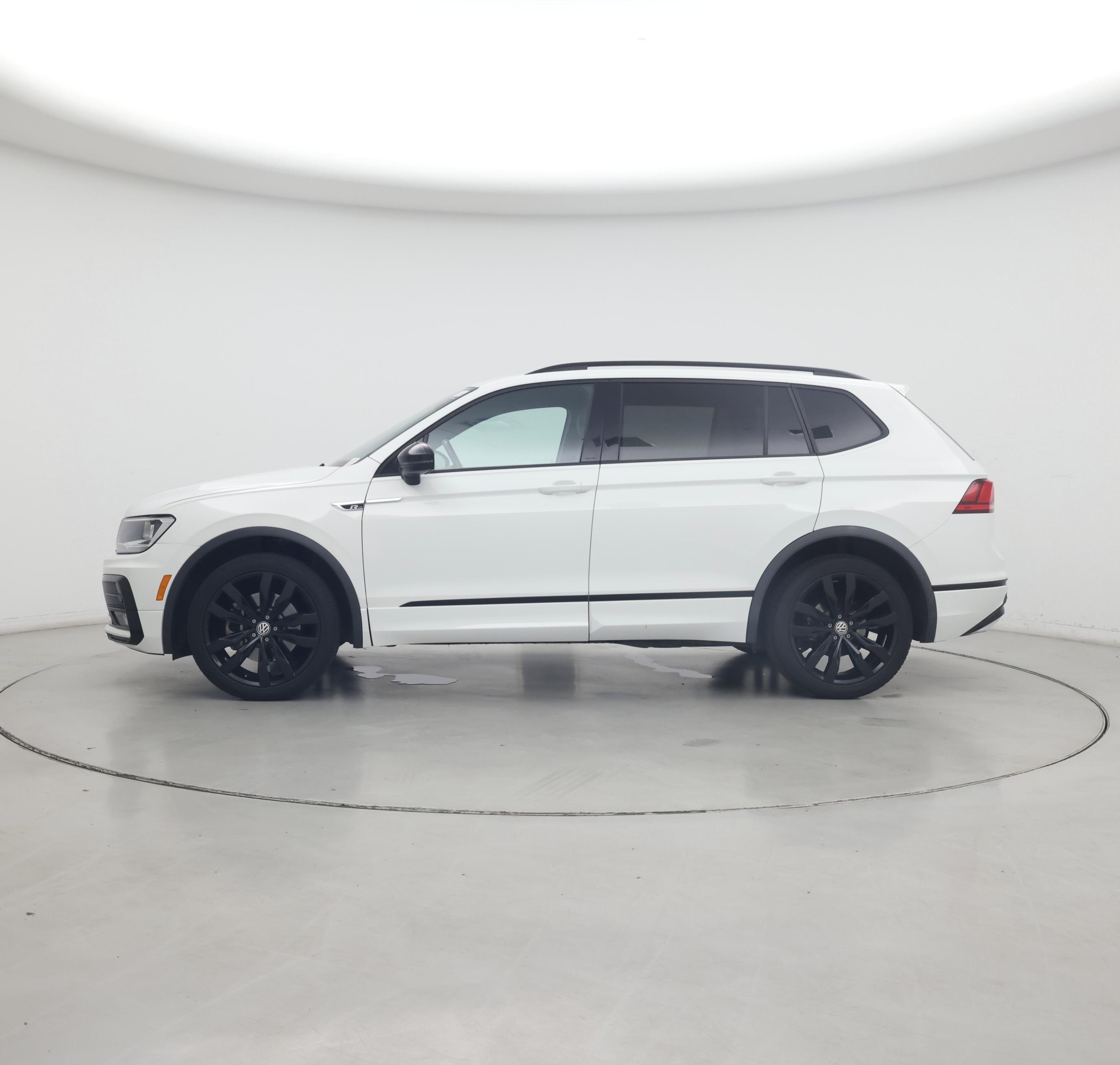 Thumbnail: 2021 Volkswagen Tiguan - 3