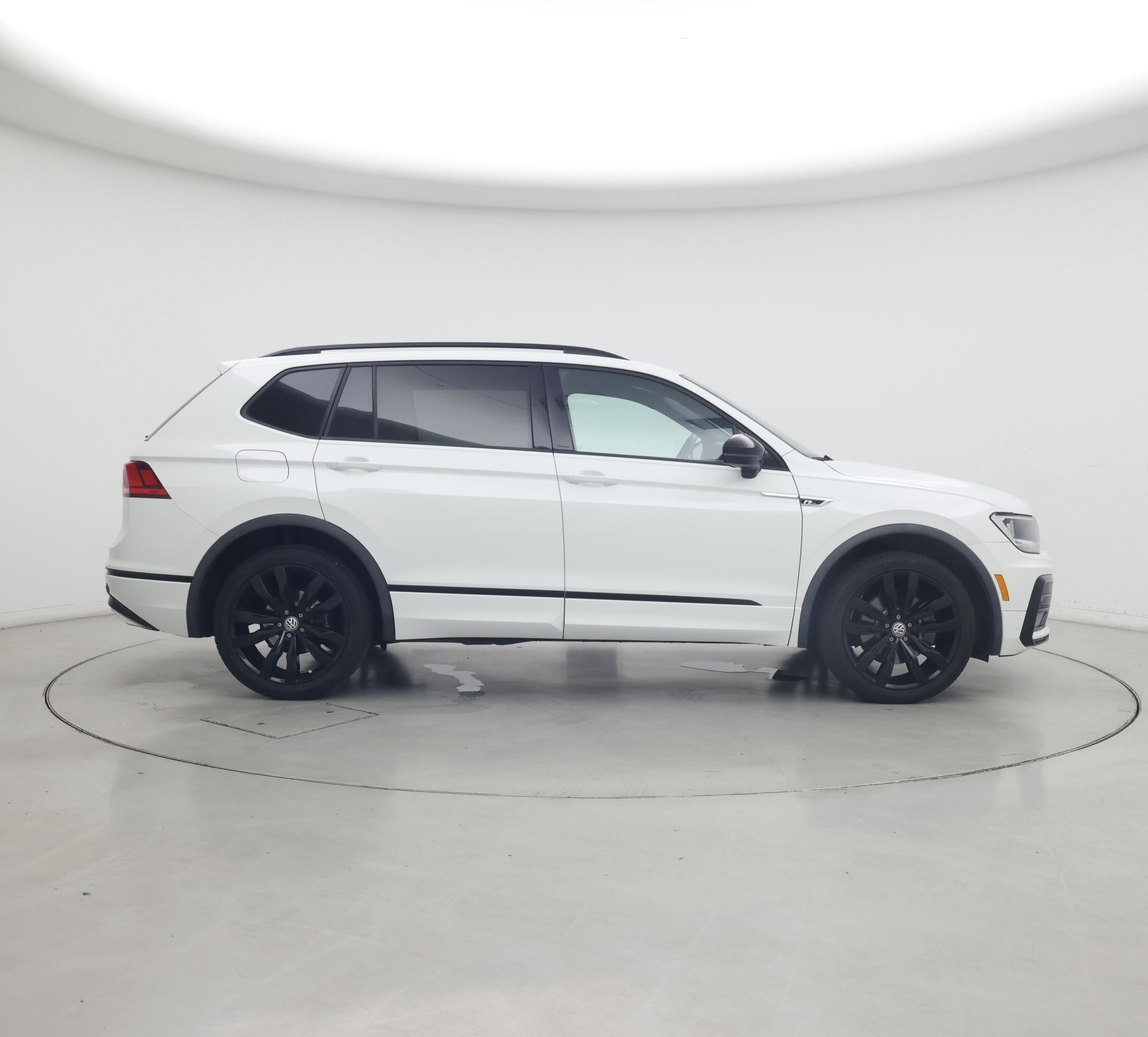 Thumbnail: 2021 Volkswagen Tiguan - 7