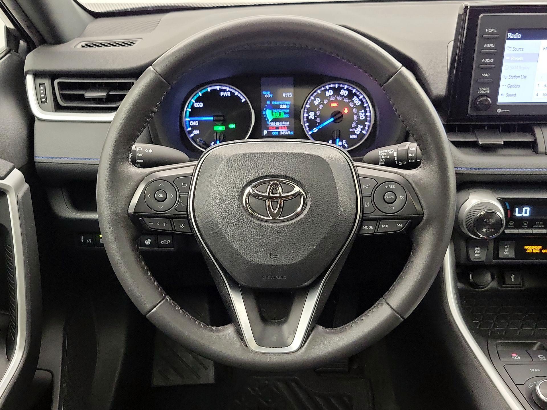 Thumbnail: 2022 Toyota RAV4 - 10