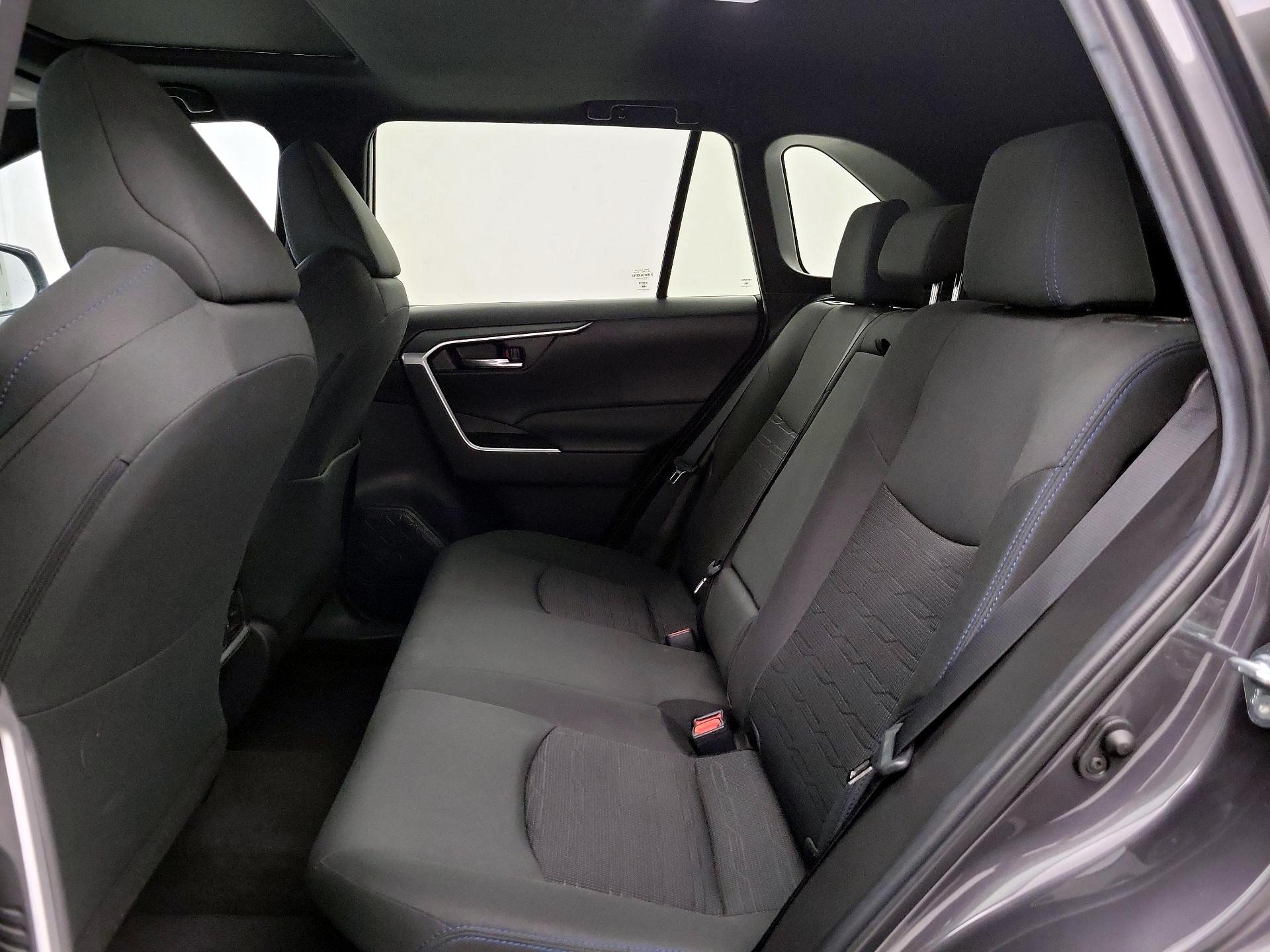 Thumbnail: 2022 Toyota RAV4 - 20