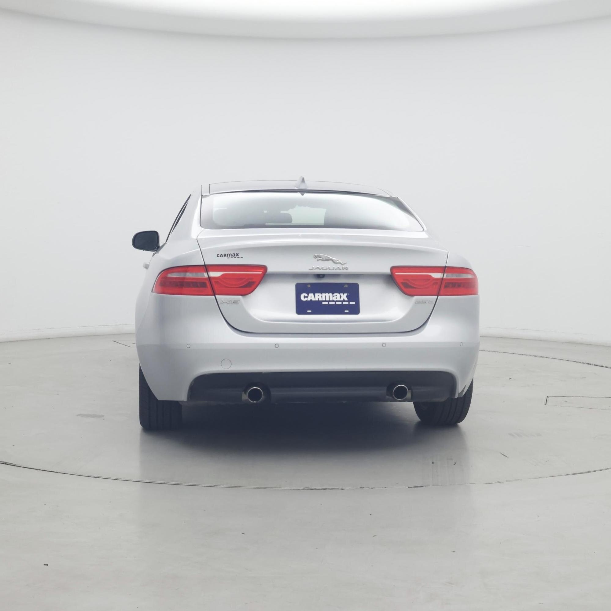 Thumbnail: 2017 Jaguar XE - 6