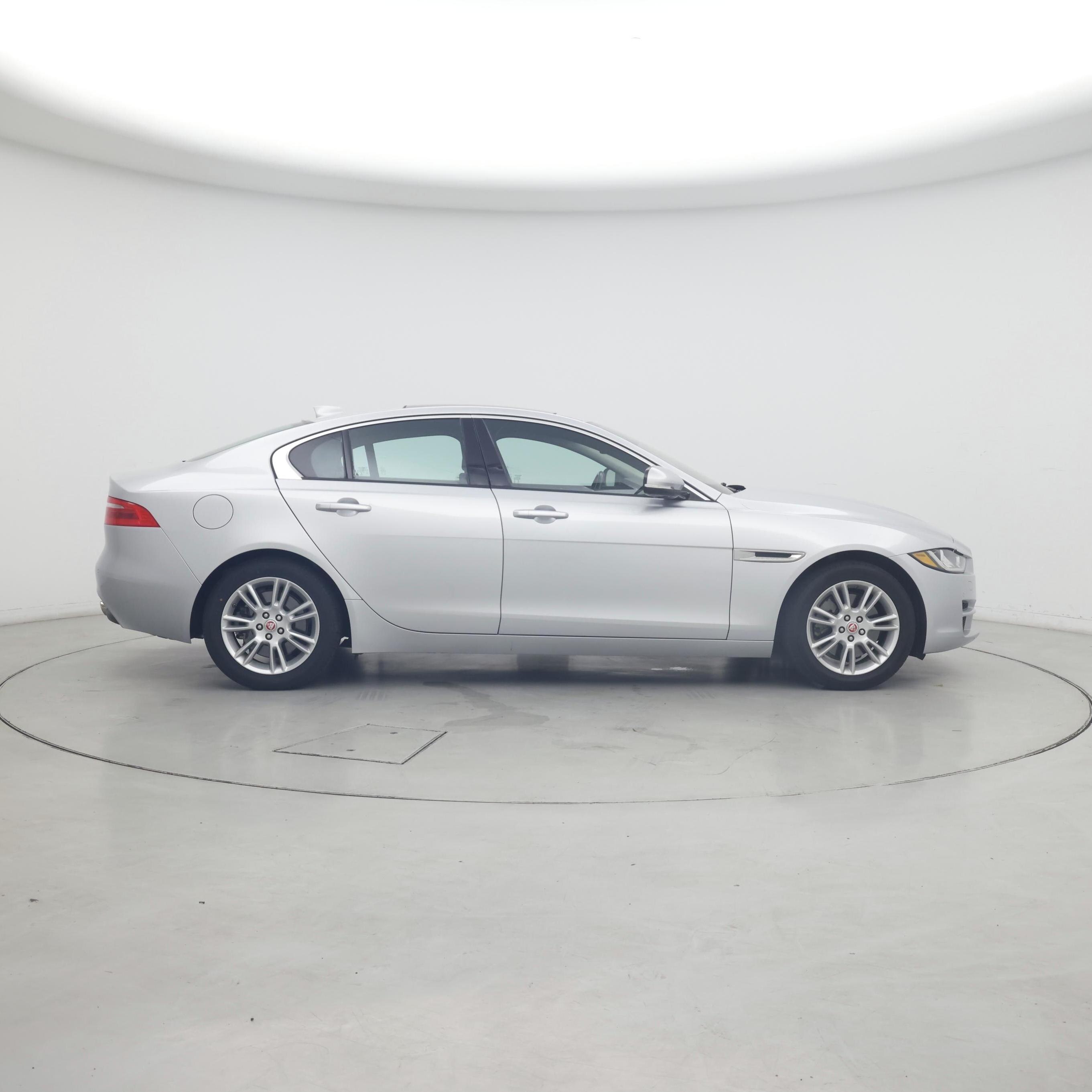 Thumbnail: 2017 Jaguar XE - 7