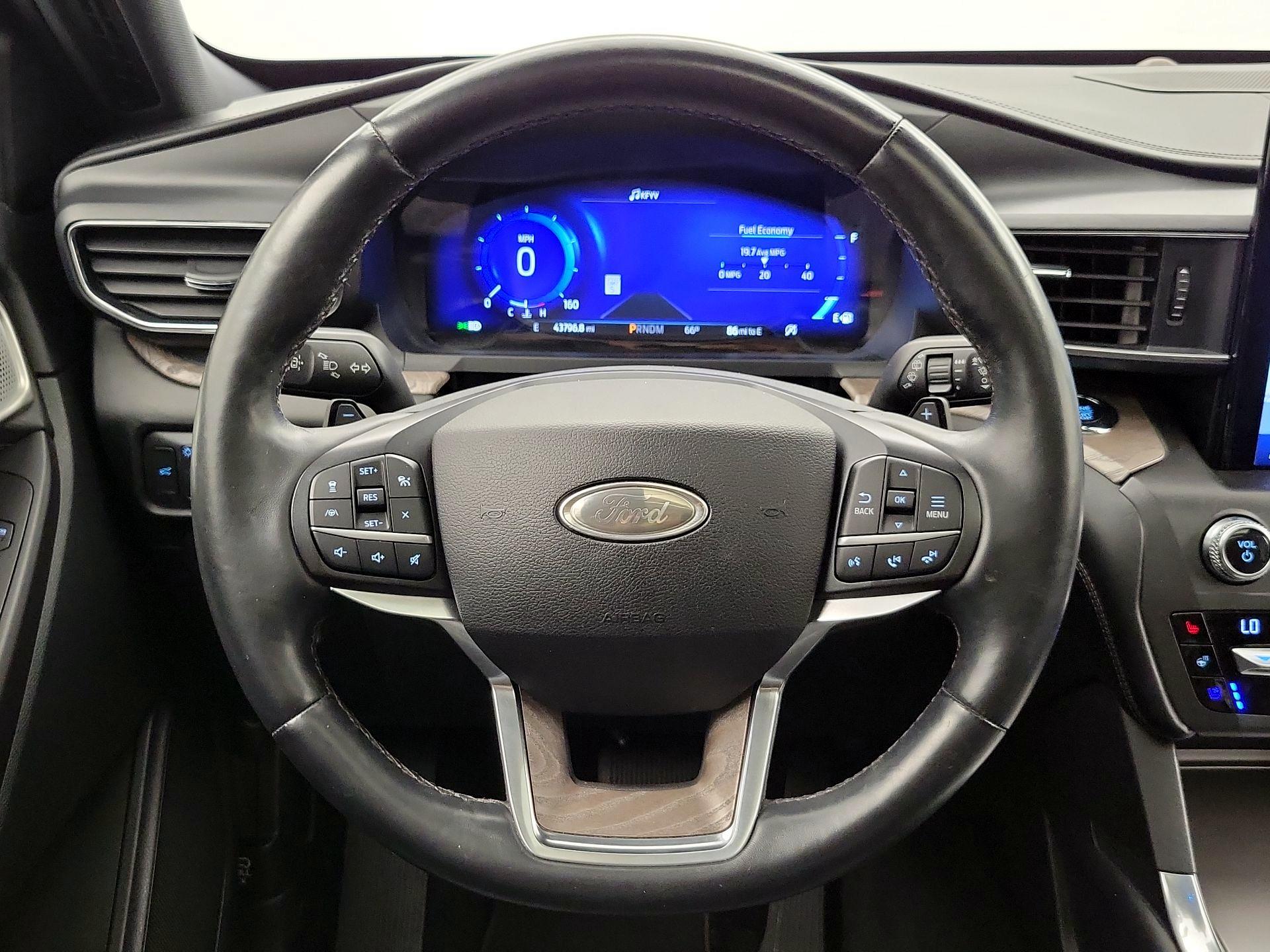 Thumbnail: 2020 Ford Explorer - 10