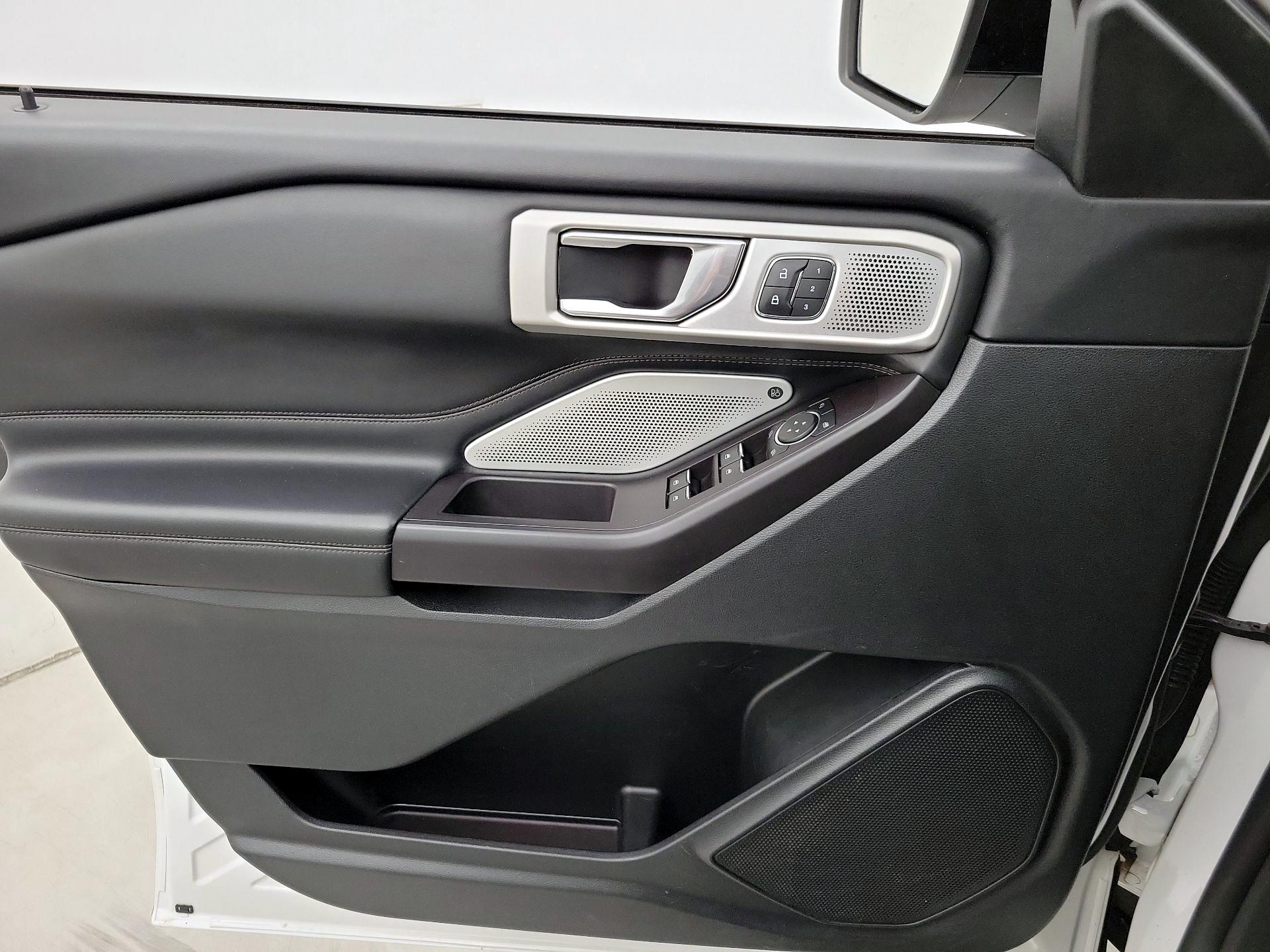 Thumbnail: 2020 Ford Explorer - 12