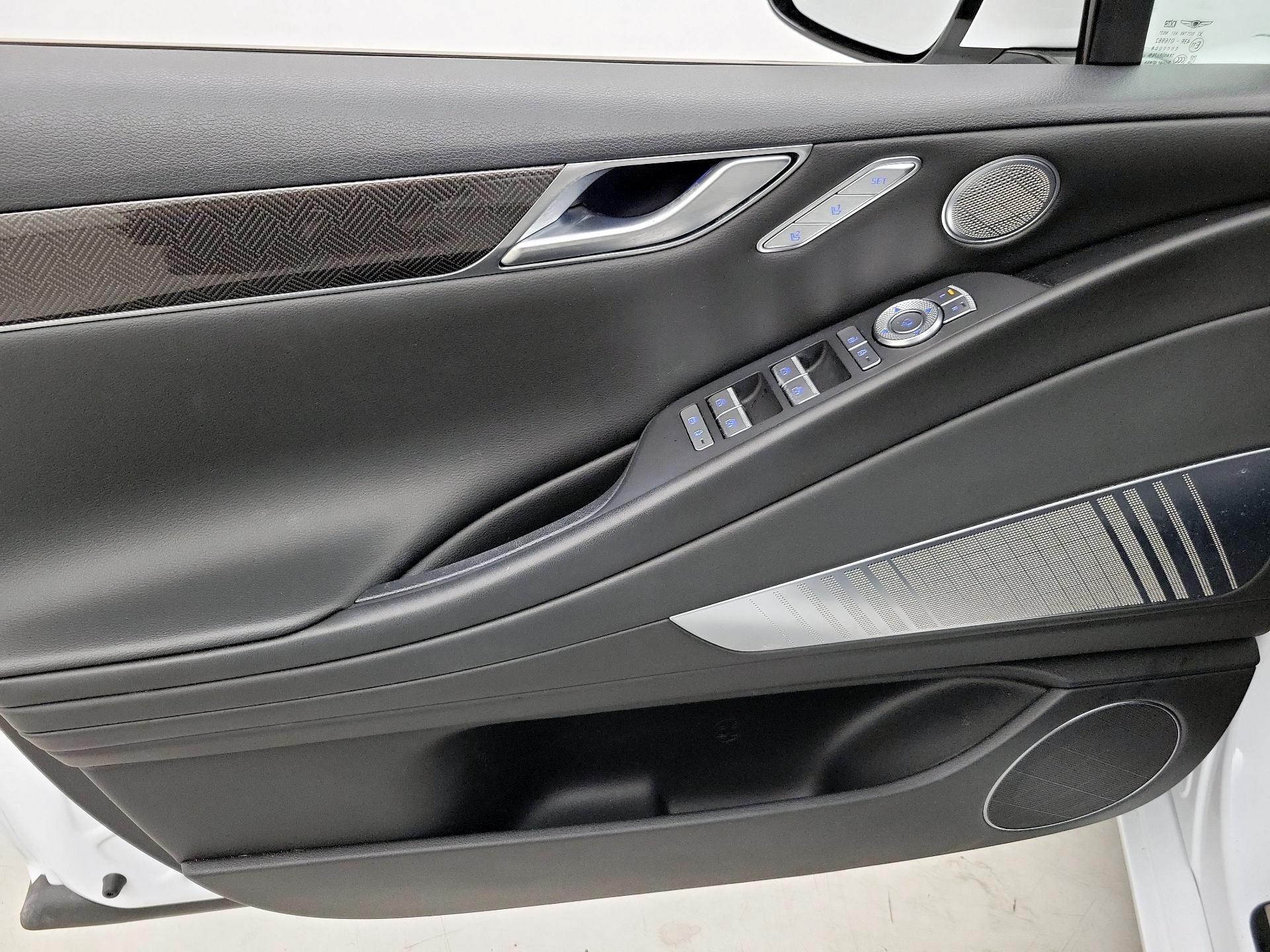 Thumbnail: 2023 Genesis G80 - 12