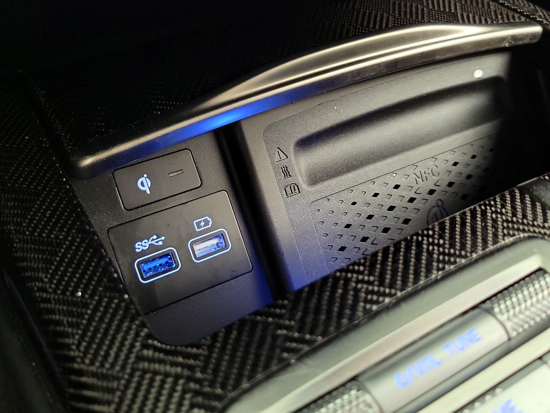 Thumbnail: 2023 Genesis G80 - 19