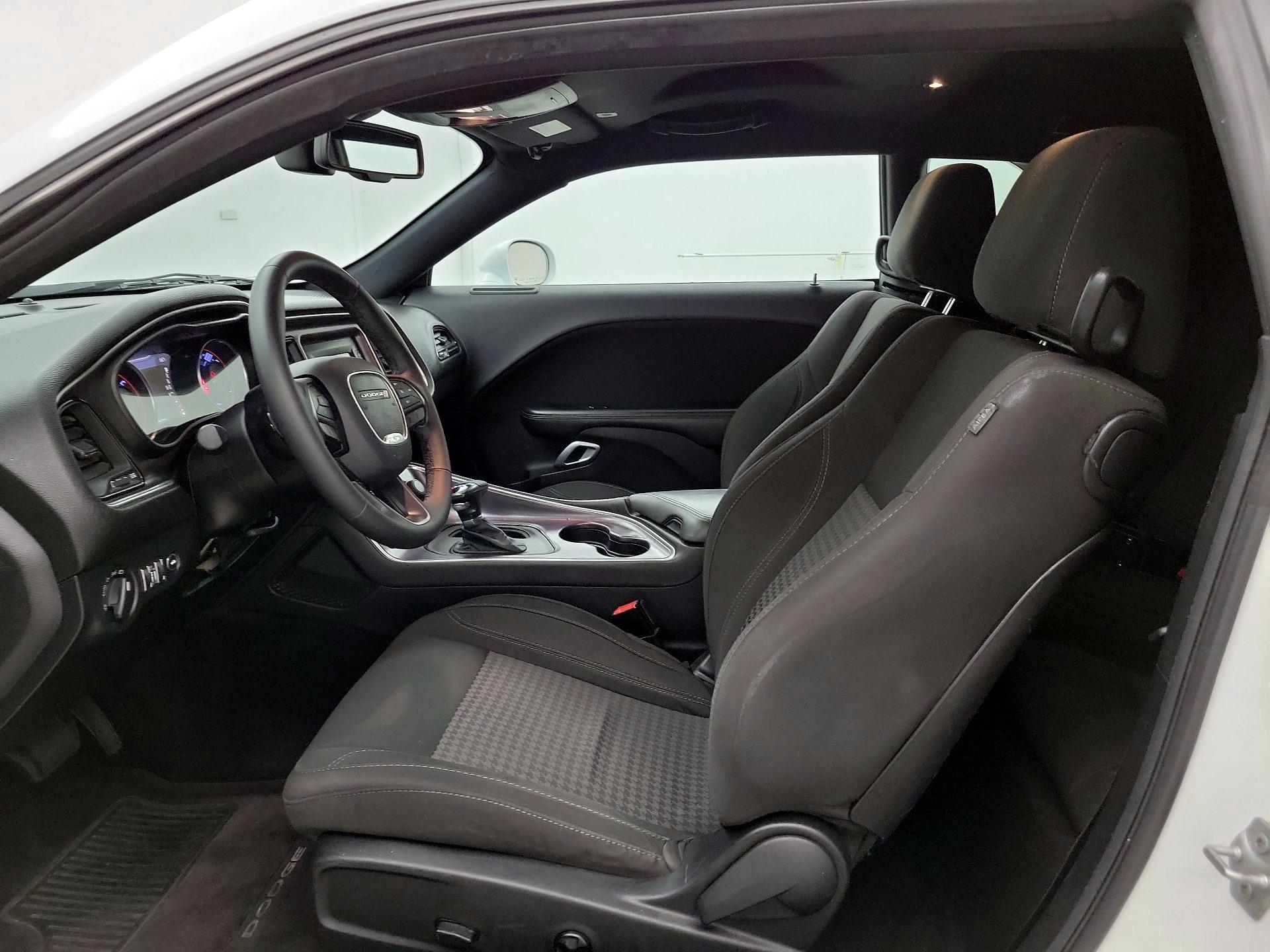 Thumbnail: 2017 Dodge Challenger - 11
