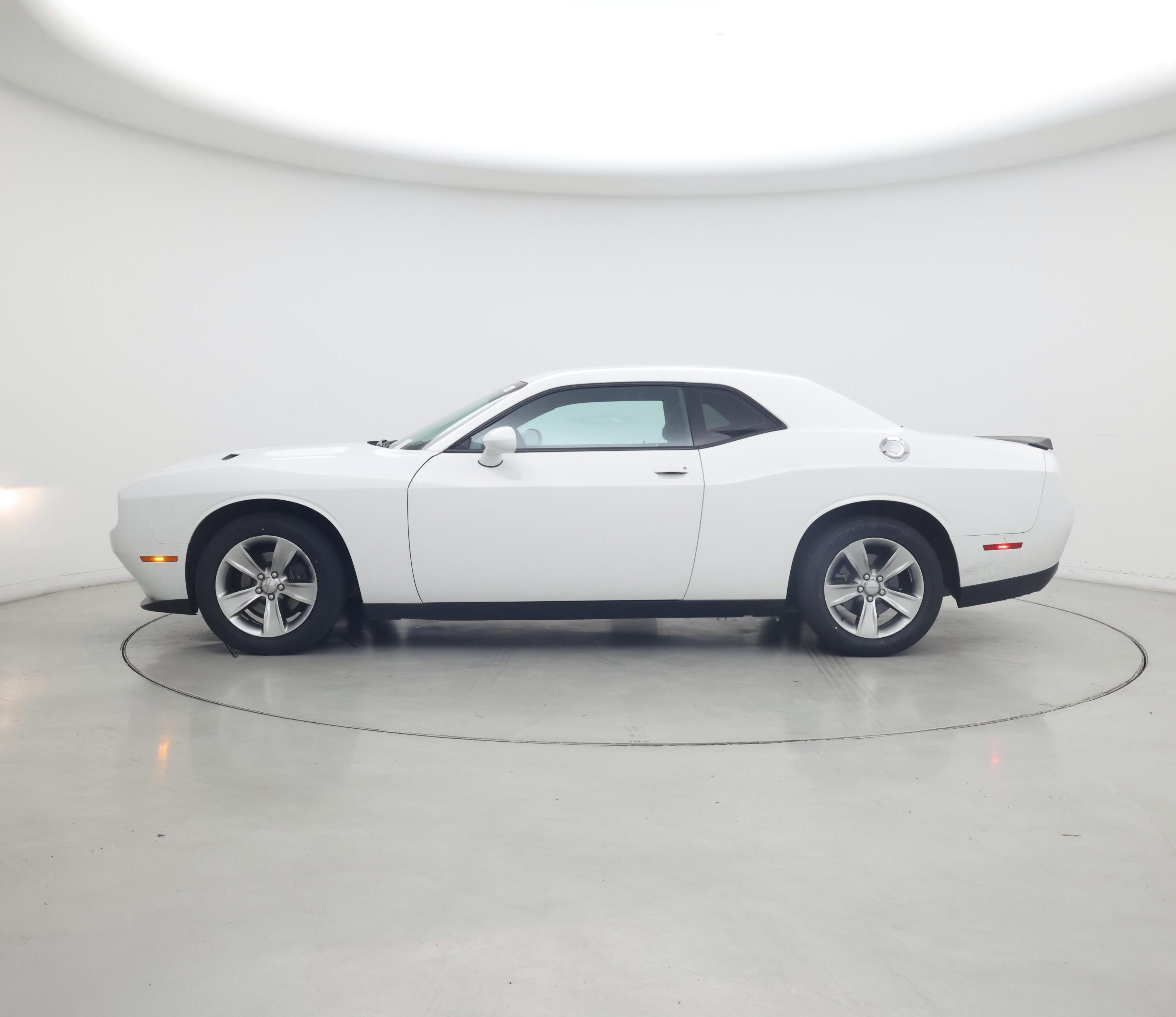 Thumbnail: 2017 Dodge Challenger - 3