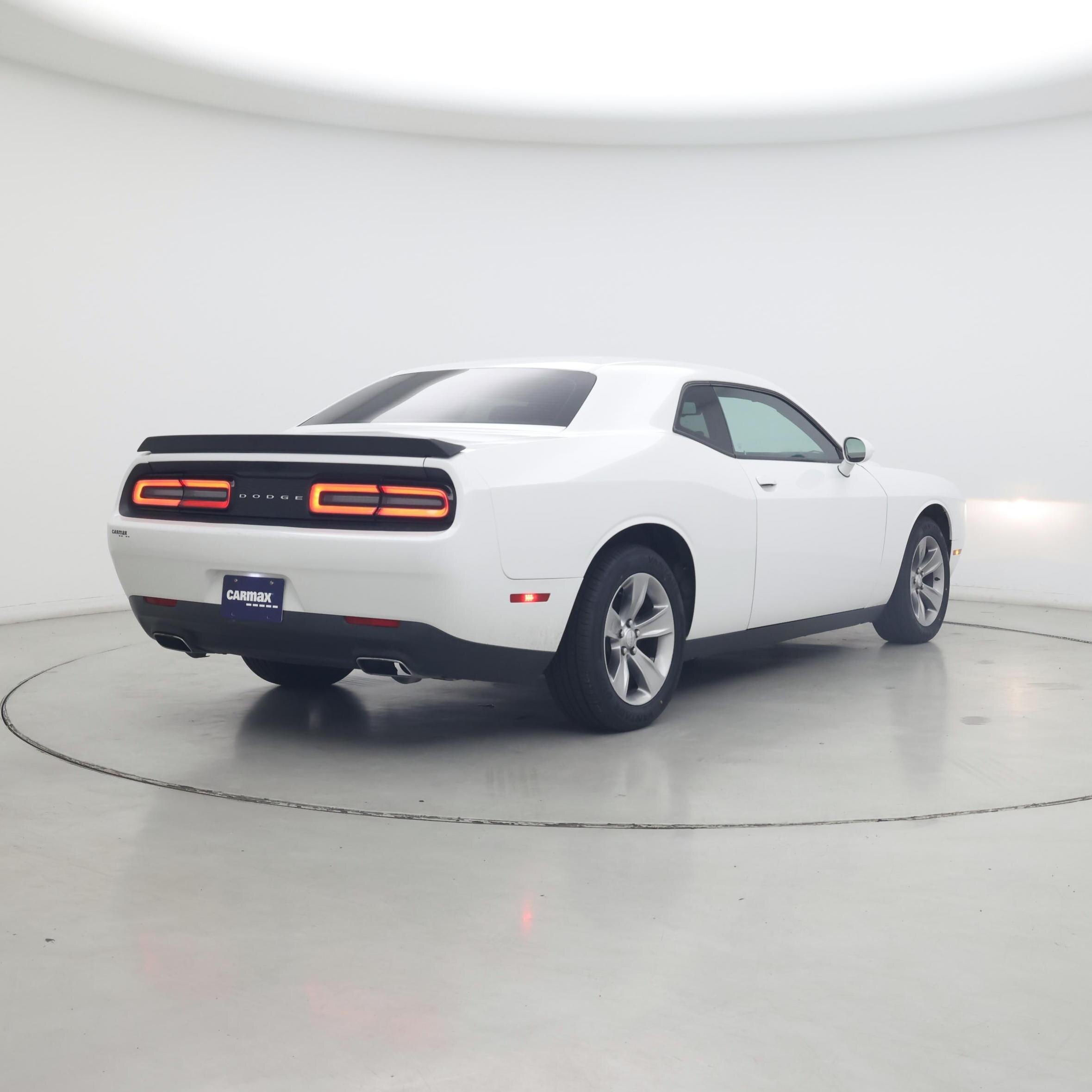 Thumbnail: 2017 Dodge Challenger - 8