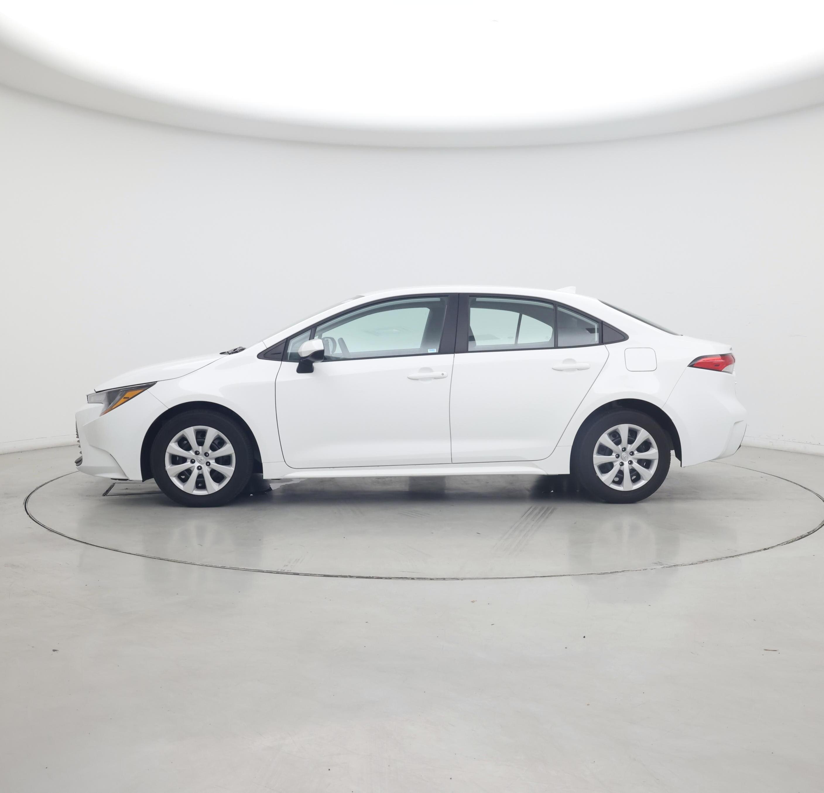 Thumbnail: 2024 Toyota Corolla - 3