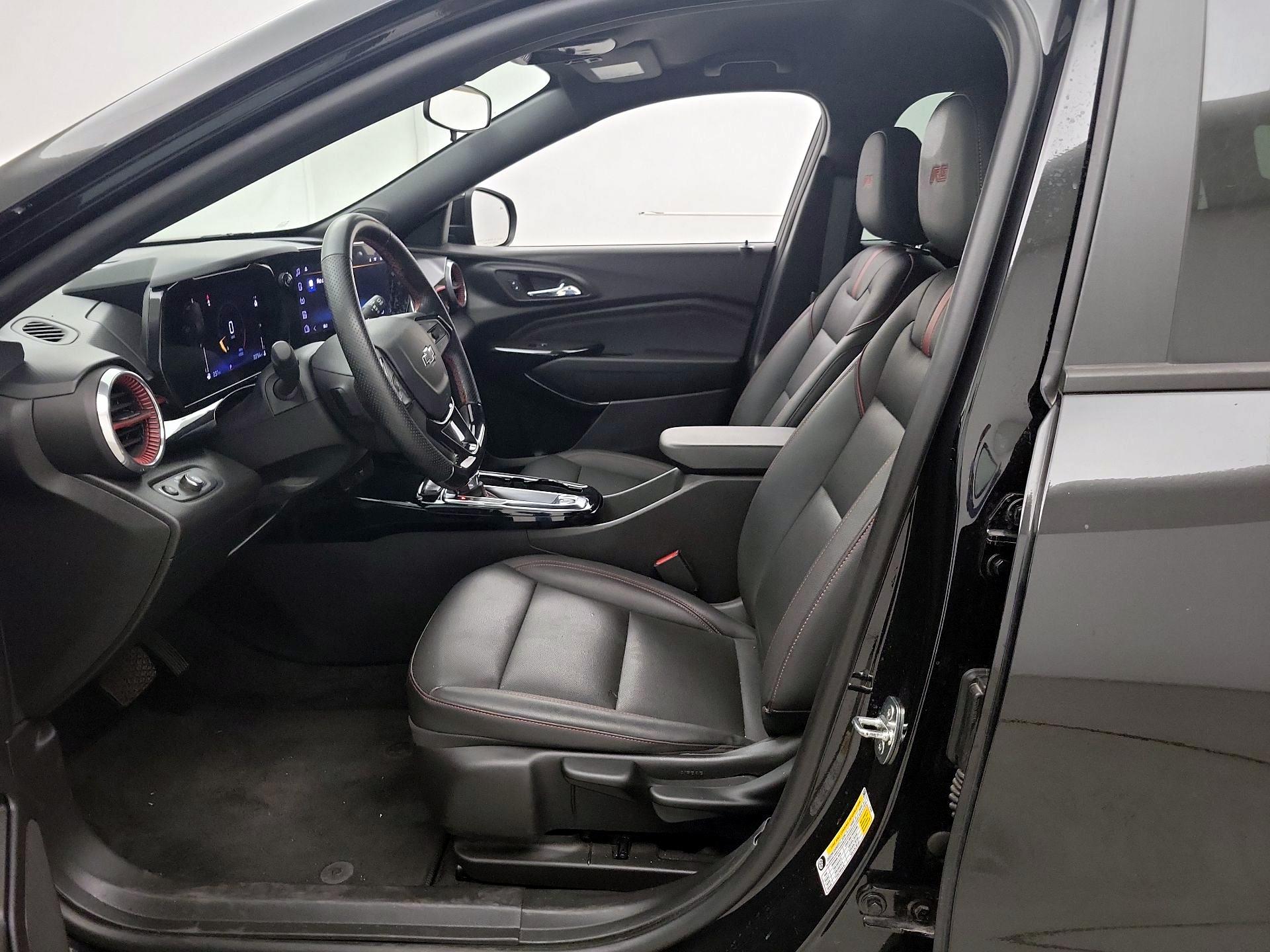 Thumbnail: 2024 Chevrolet Trax - 11