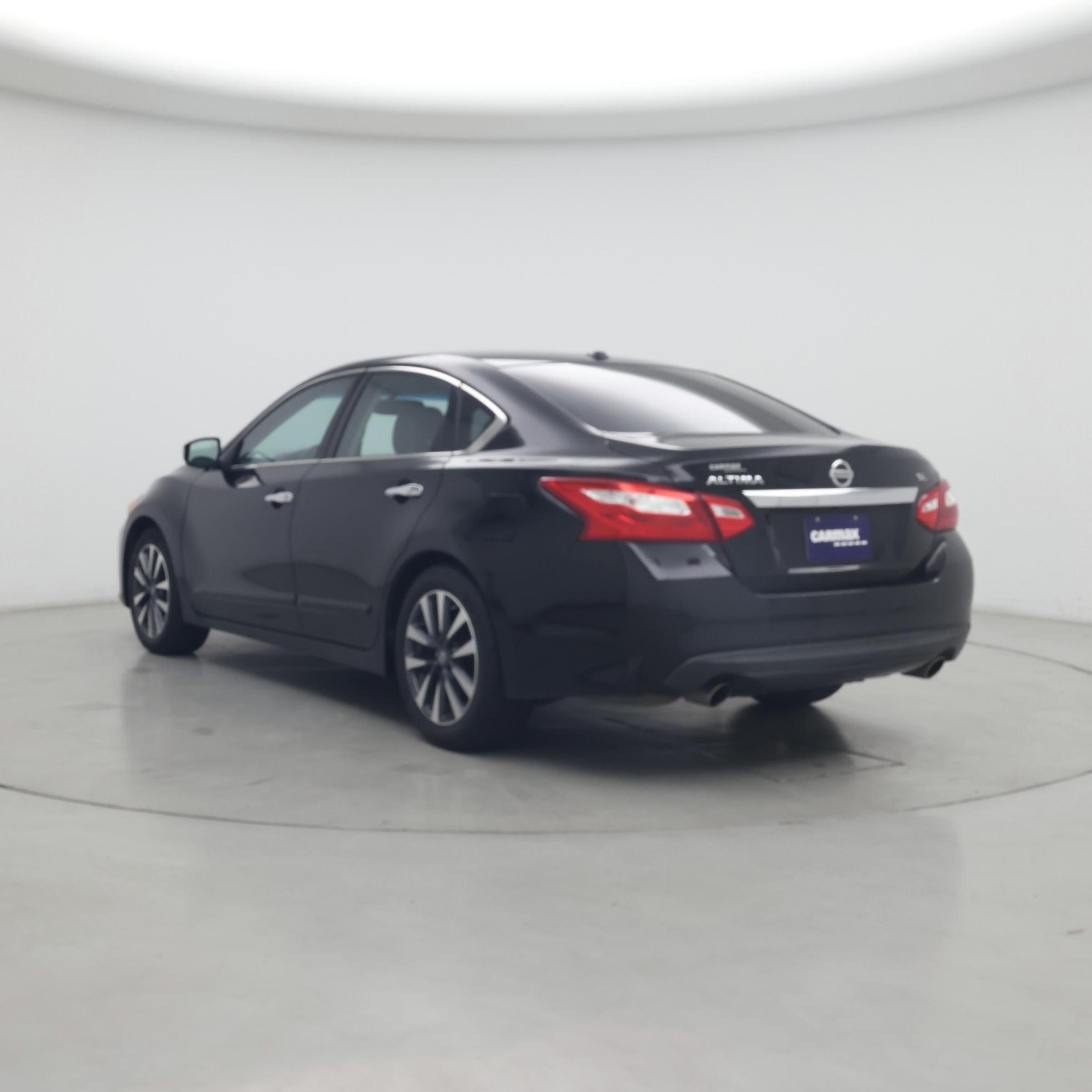 Thumbnail: 2017 Nissan Altima - 2