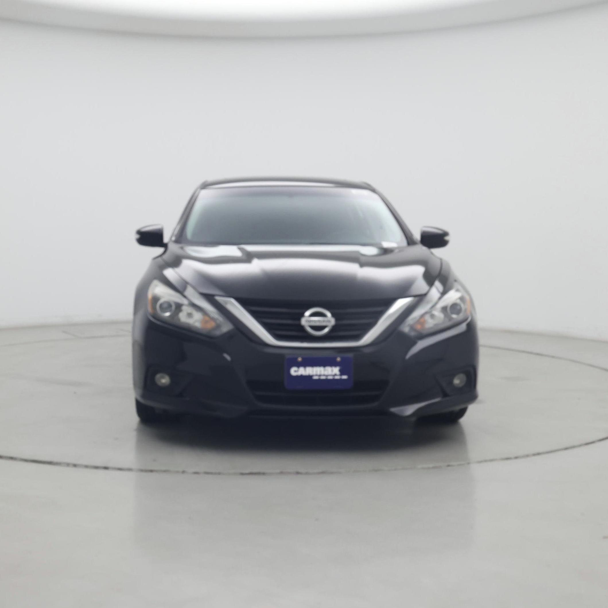 Thumbnail: 2017 Nissan Altima - 5
