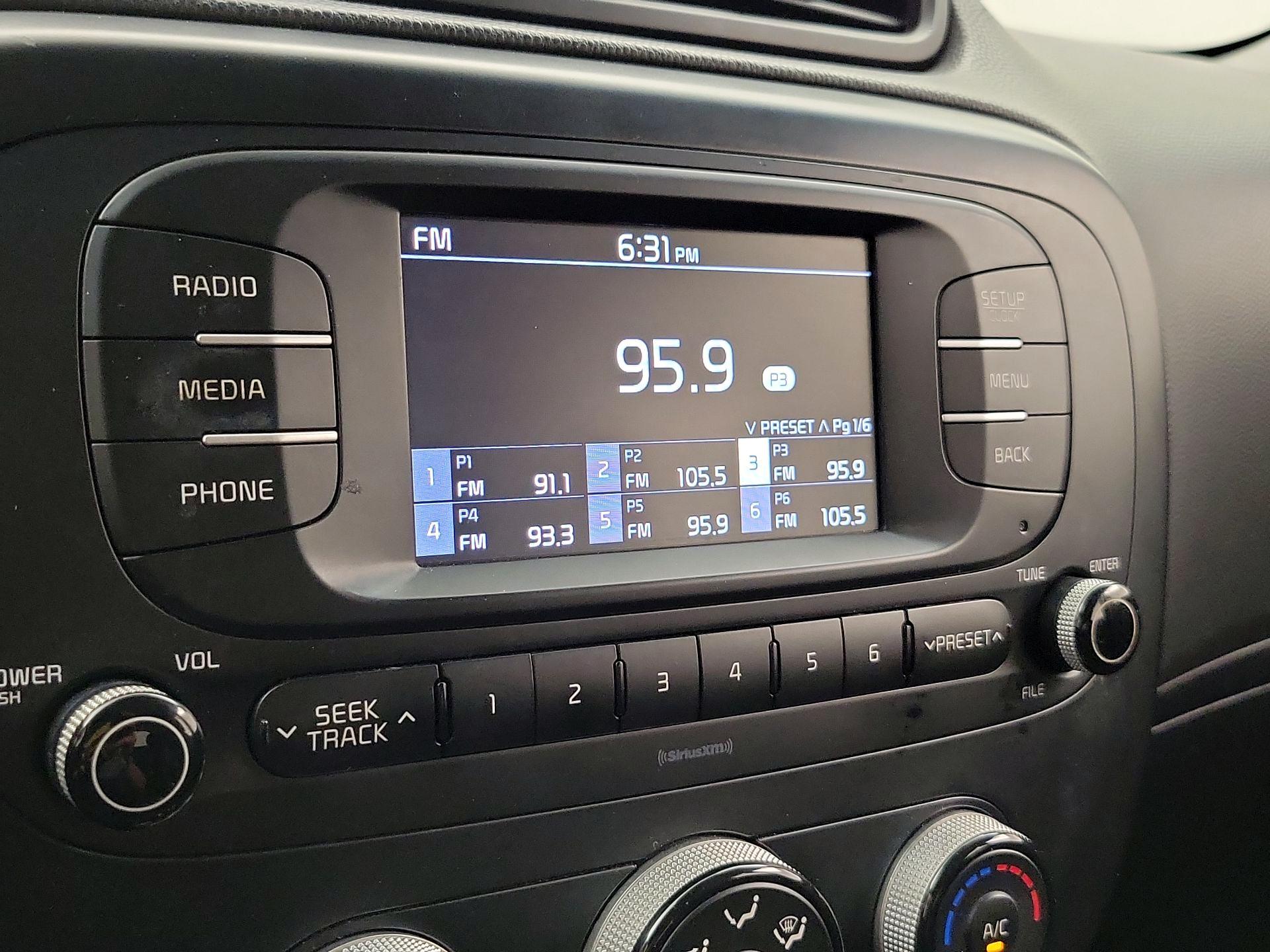 Thumbnail: 2017 Kia Soul - 14