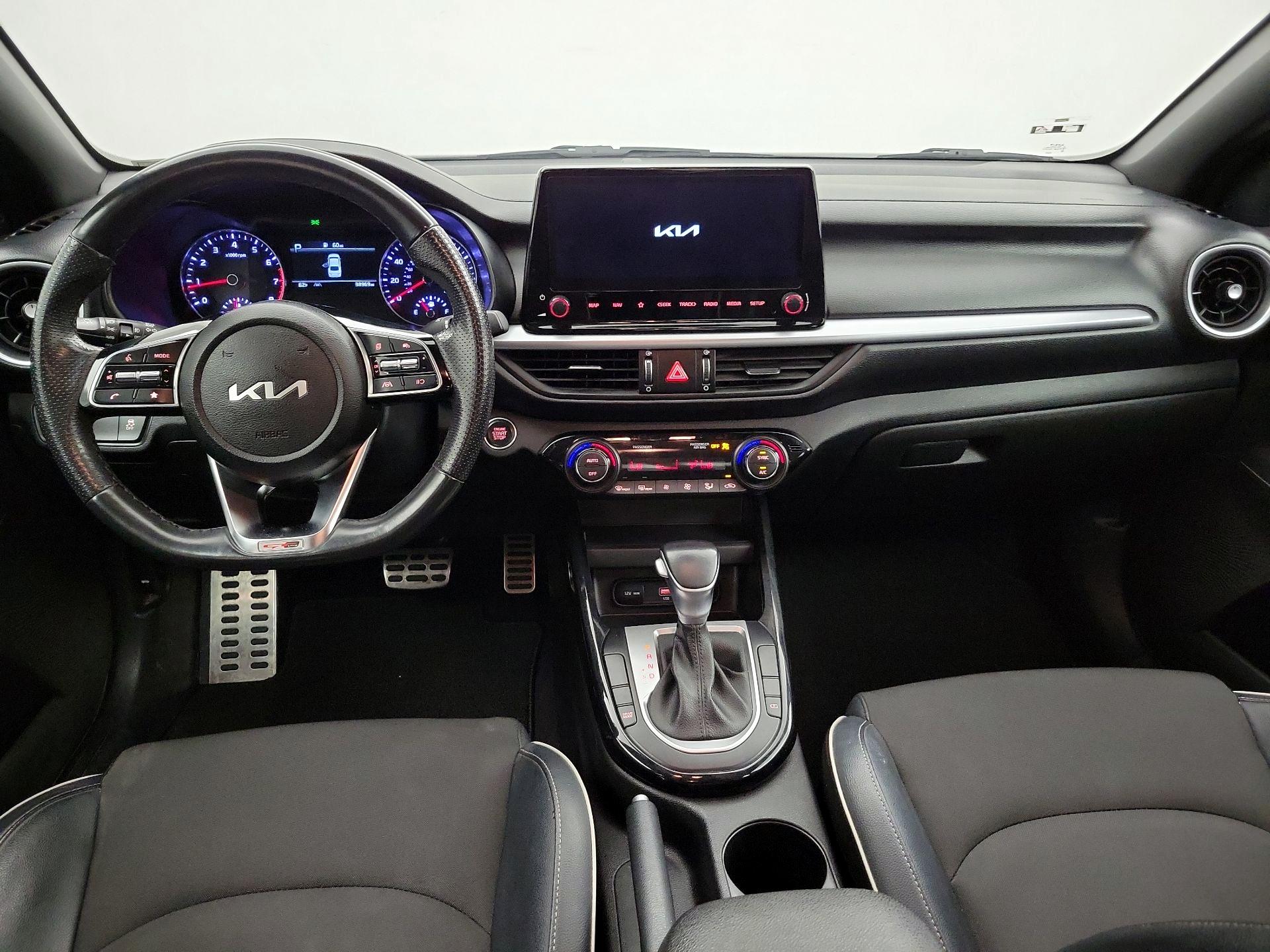 Thumbnail: 2023 Kia Forte - 9