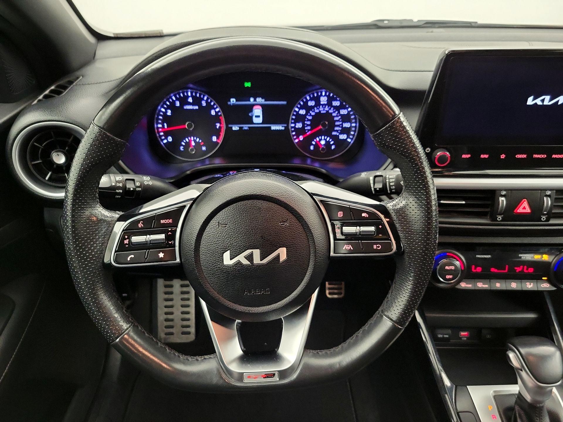 Thumbnail: 2023 Kia Forte - 10