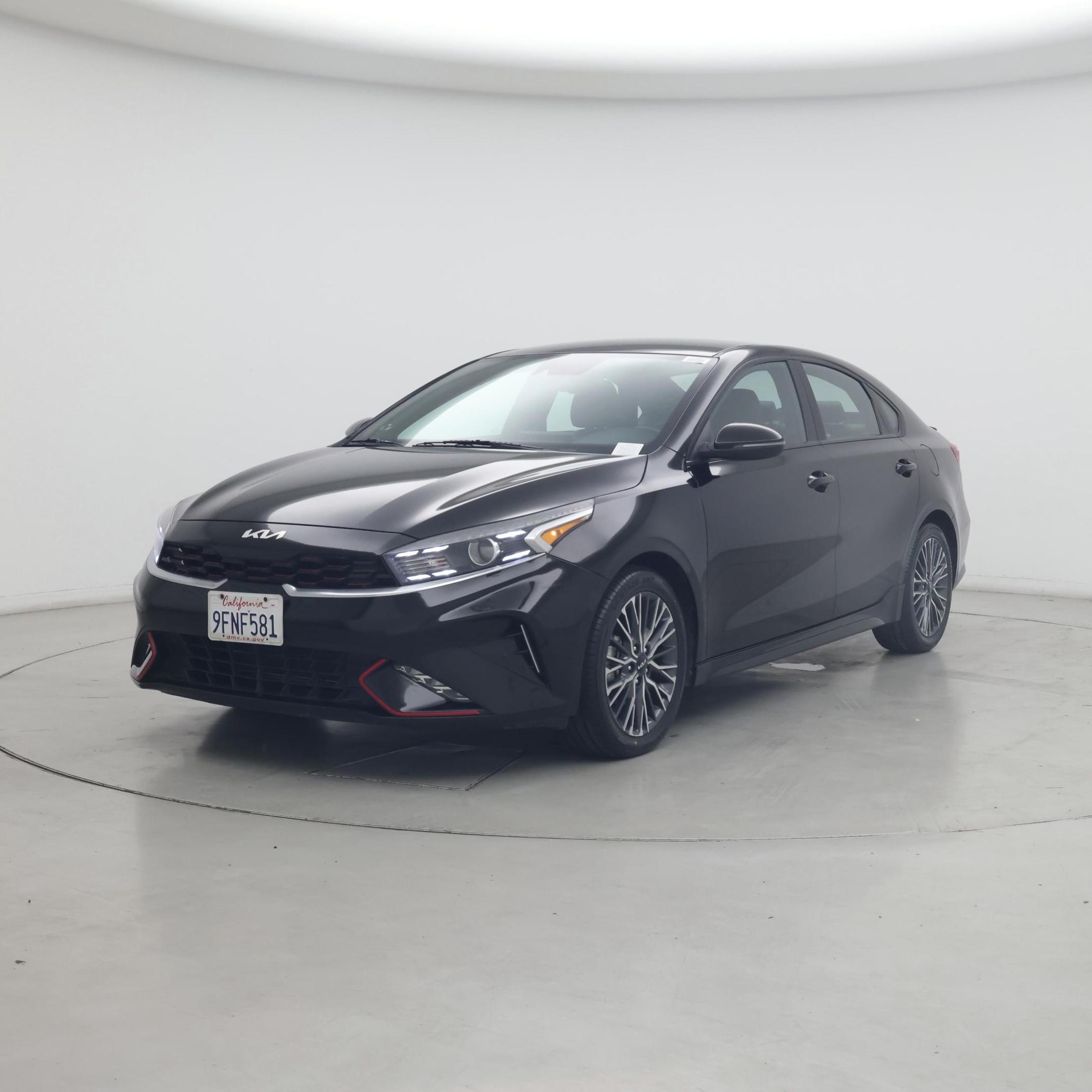 Thumbnail: 2023 Kia Forte - 4