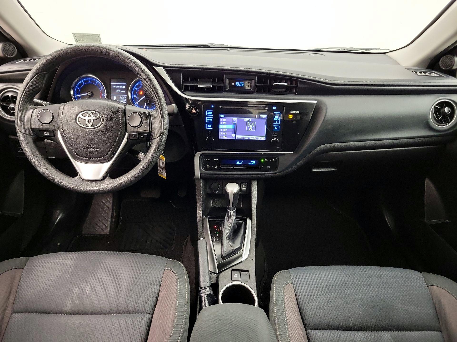 Thumbnail: 2017 Toyota Corolla - 9