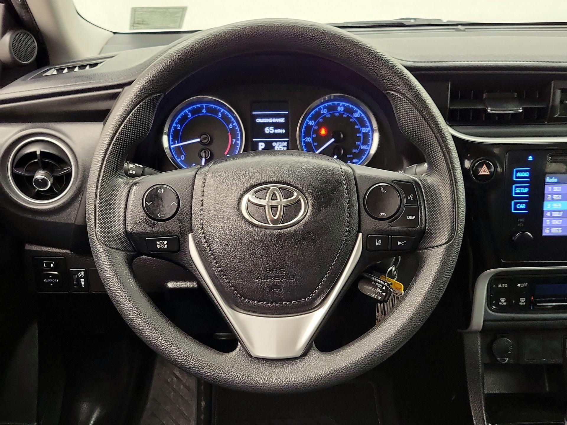 Thumbnail: 2017 Toyota Corolla - 10