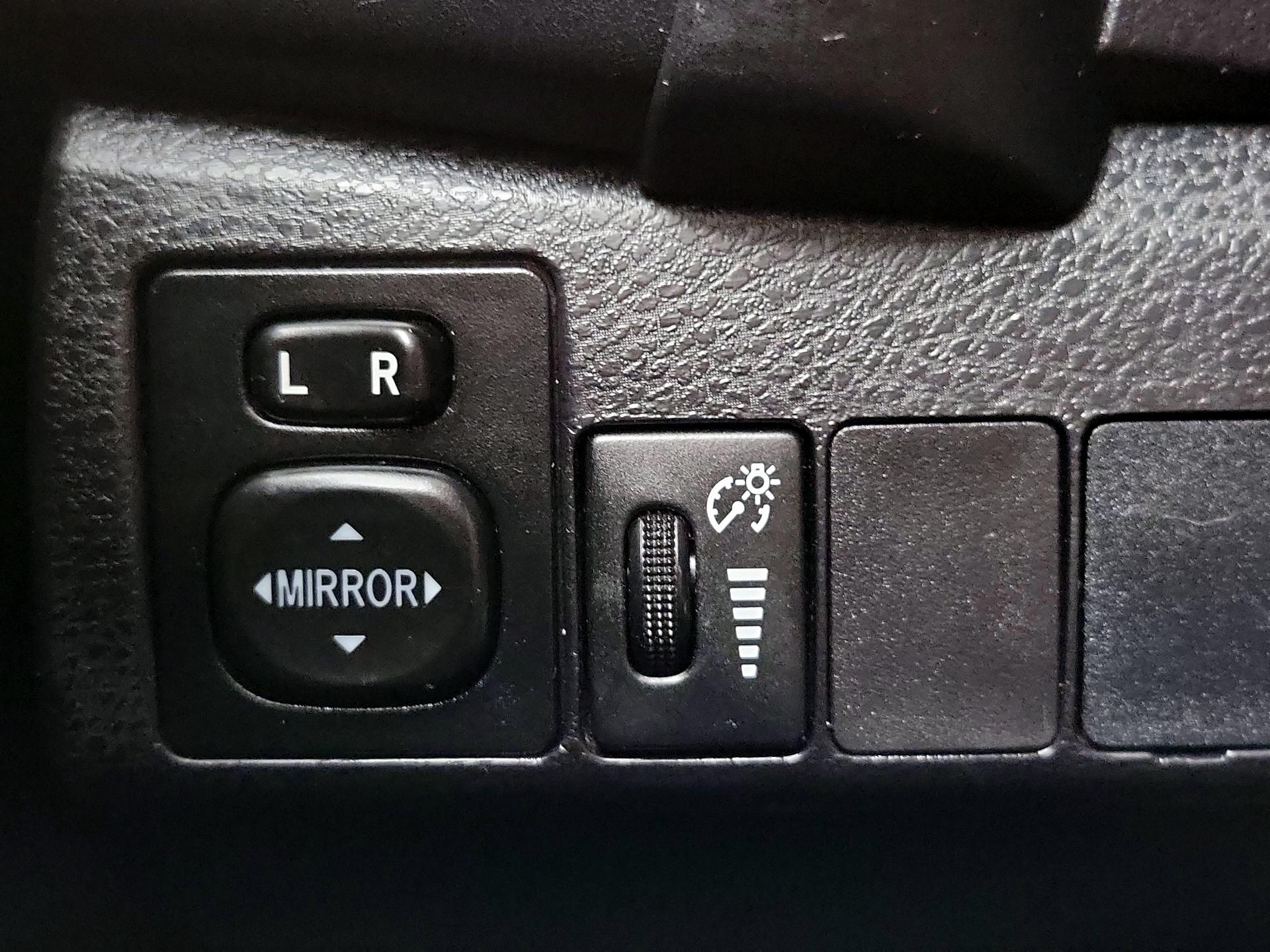 Thumbnail: 2017 Toyota Corolla - 13