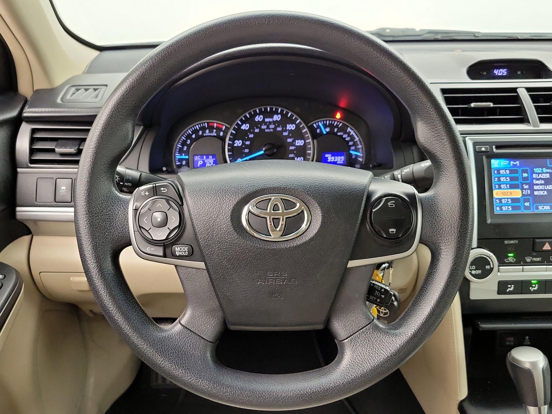 Thumbnail: 2013 Toyota Camry - 10