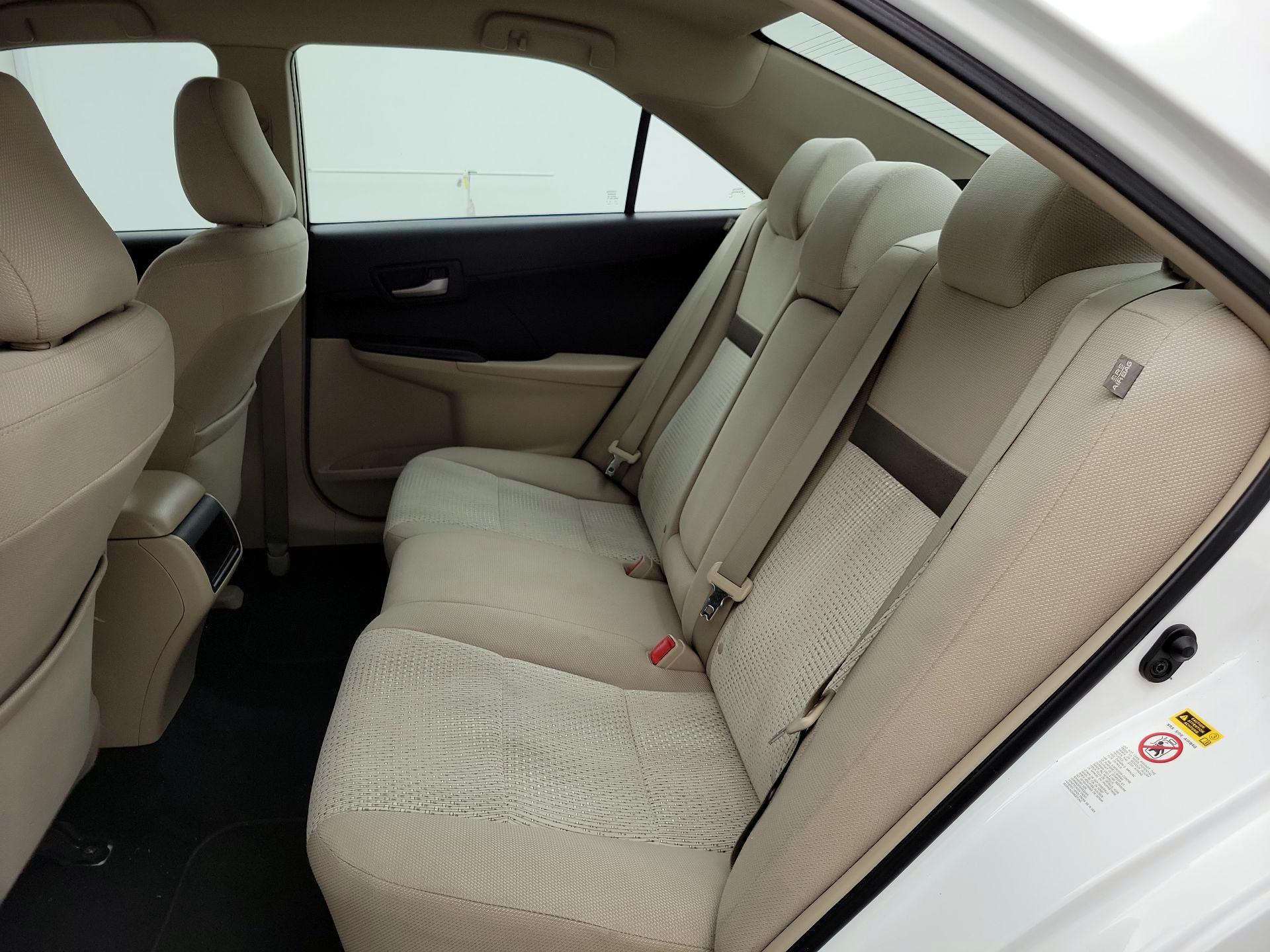 Thumbnail: 2013 Toyota Camry - 18