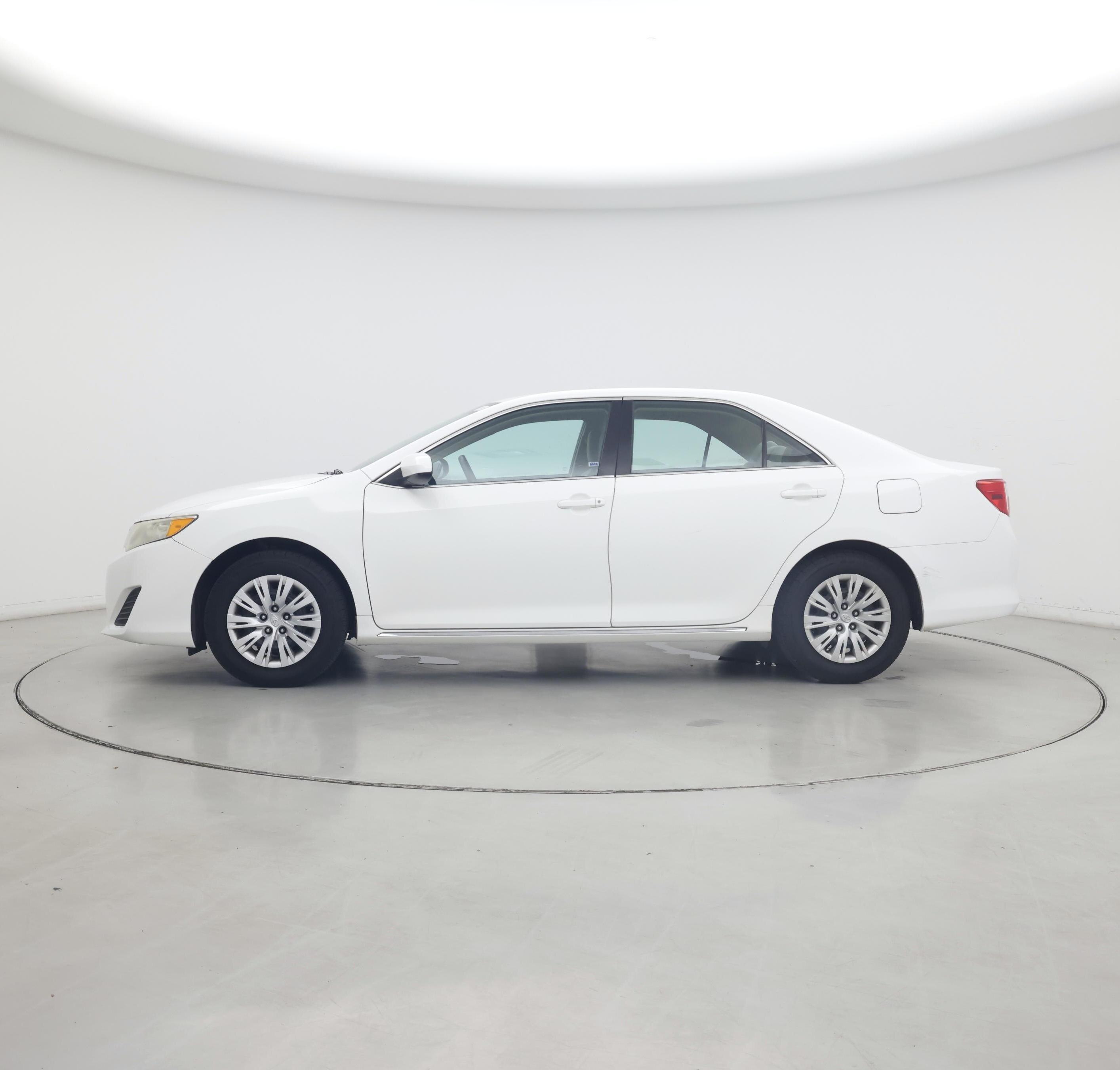 Thumbnail: 2013 Toyota Camry - 3