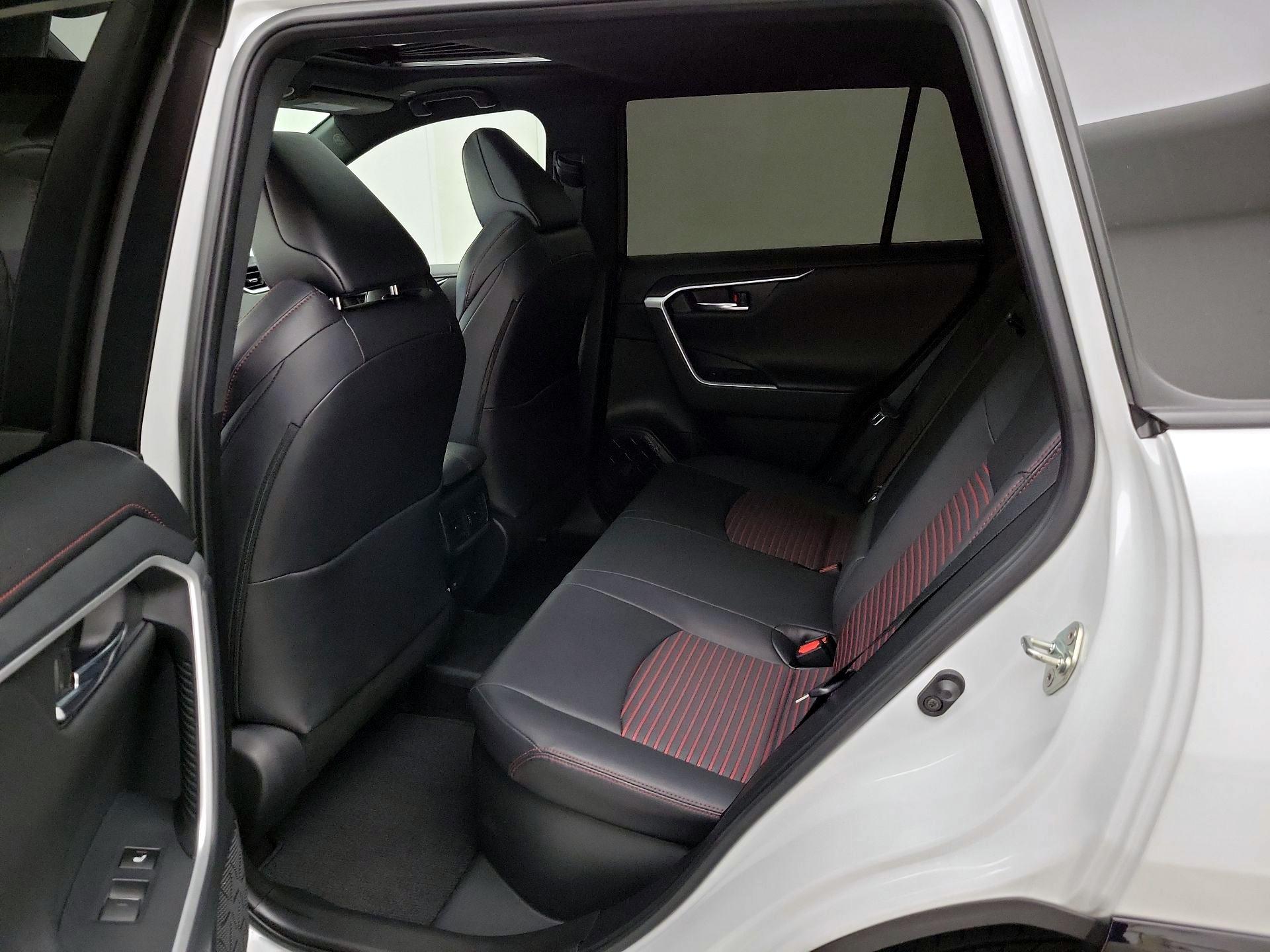 Thumbnail: 2023 Toyota RAV4 - 20