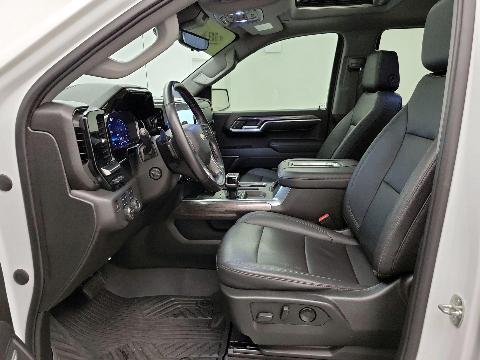 Thumbnail: 2022 Chevrolet Silverado 1500 - 11