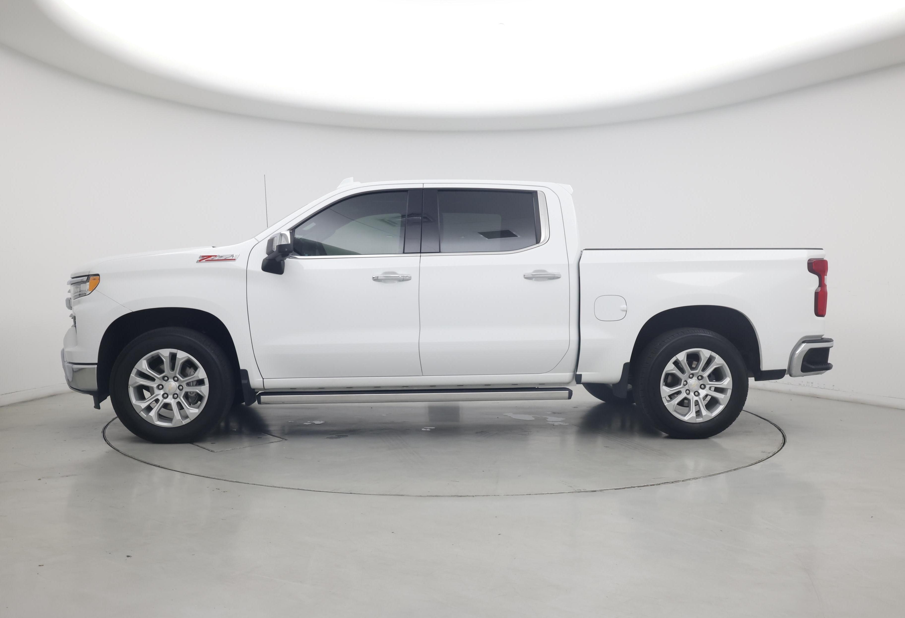 Thumbnail: 2022 Chevrolet Silverado 1500 - 3