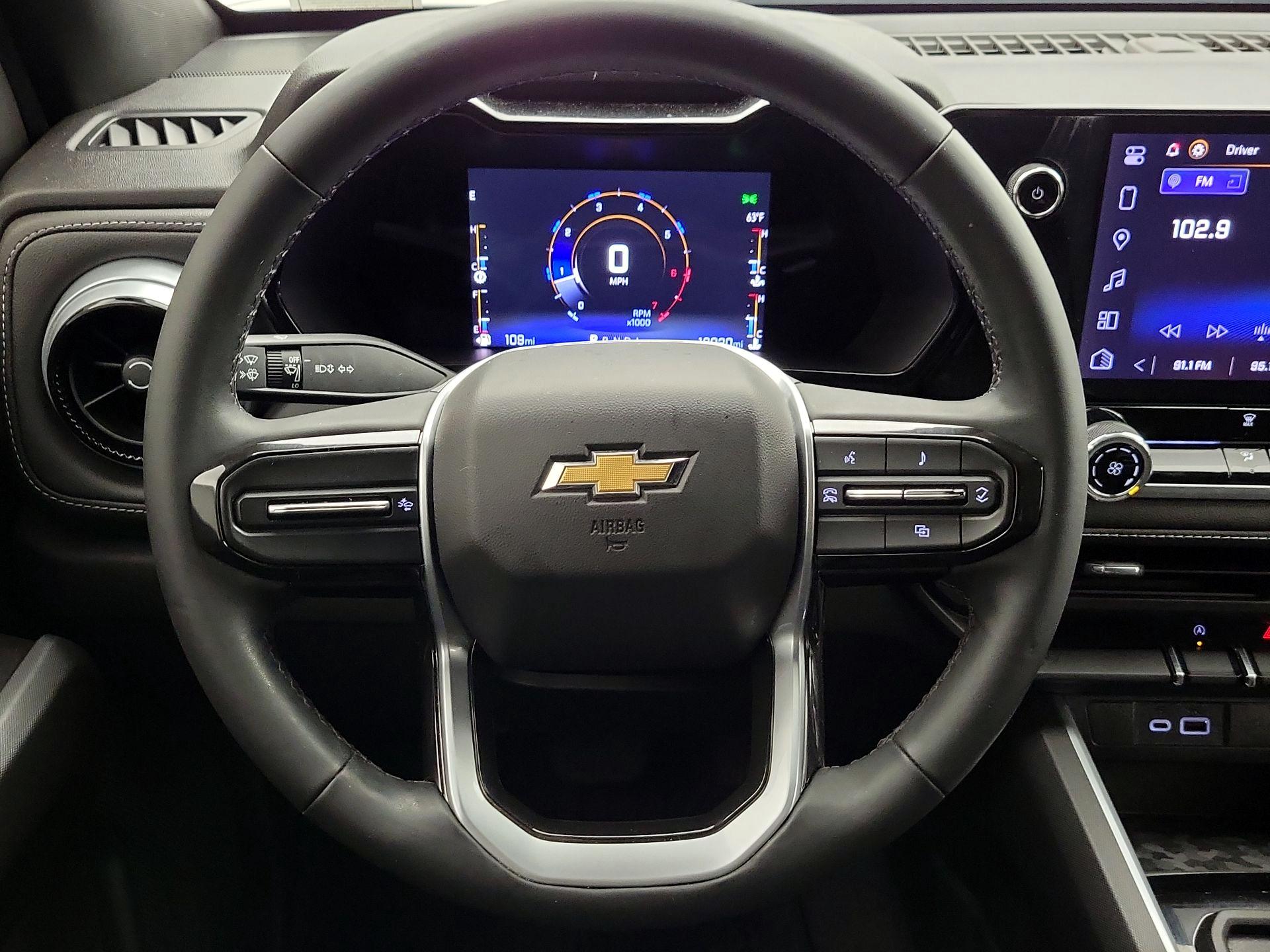 Thumbnail: 2023 Chevrolet Colorado - 10