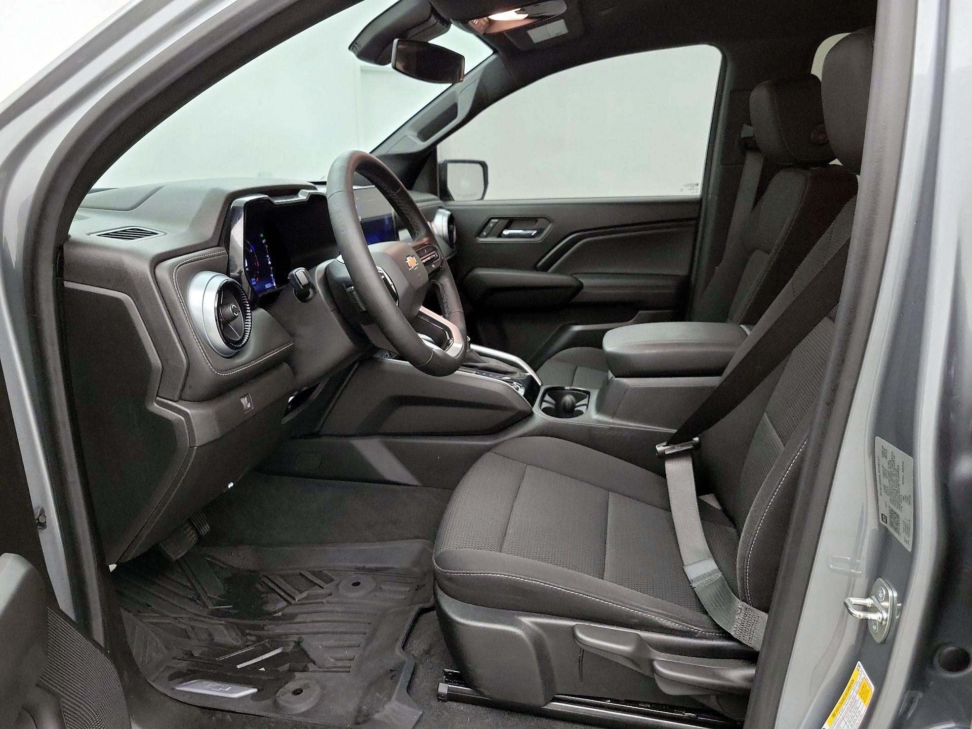Thumbnail: 2023 Chevrolet Colorado - 11