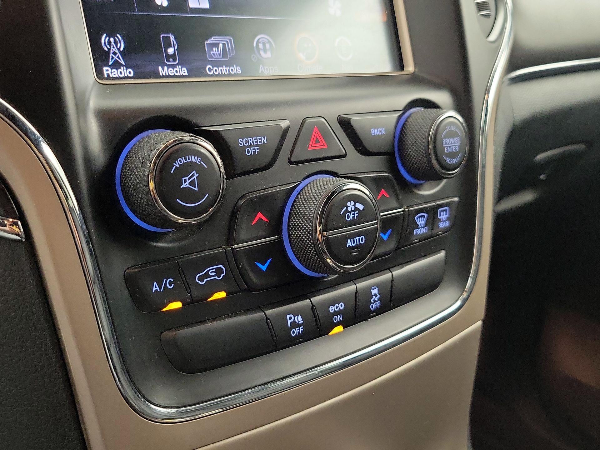 Thumbnail: 2014 Jeep Grand Cherokee - 17