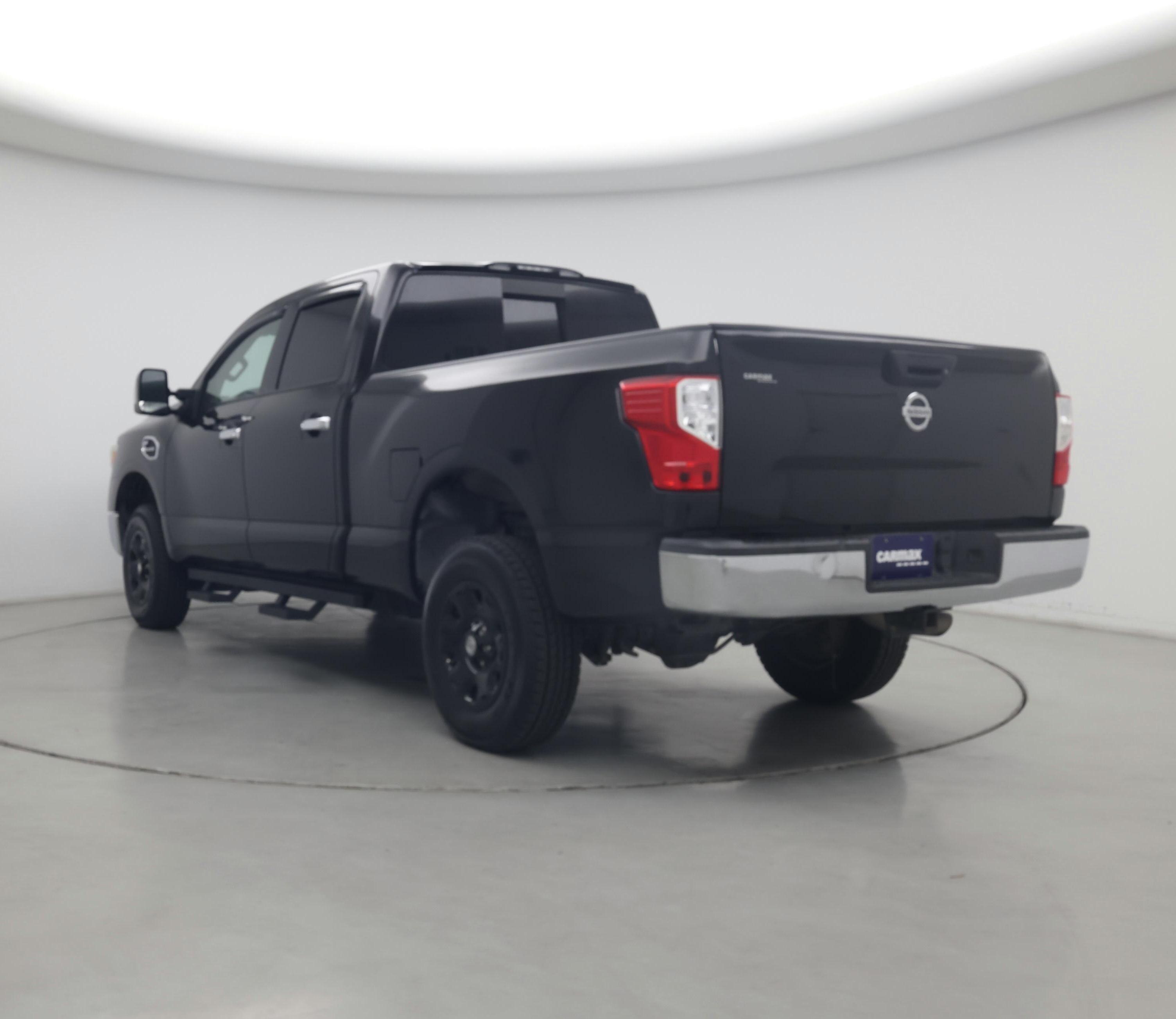 Thumbnail: 2017 Nissan Titan - 2