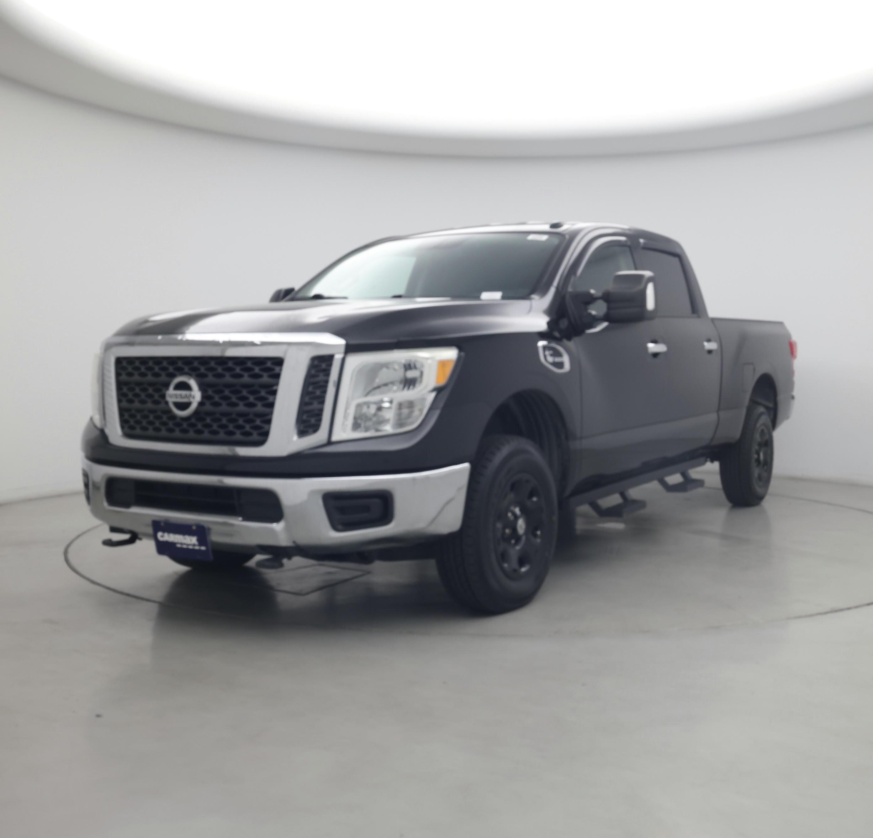 Thumbnail: 2017 Nissan Titan - 4