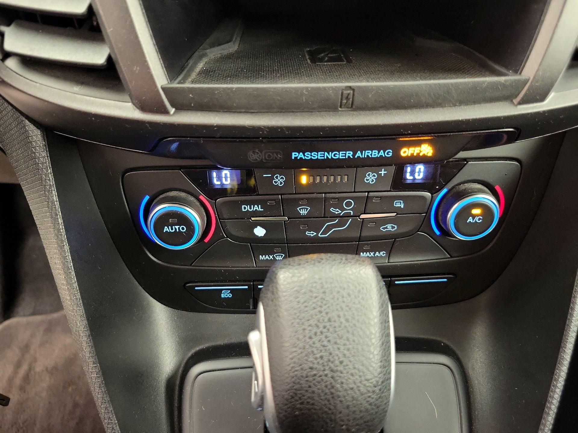 Thumbnail: 2019 Ford Transit Series - 17